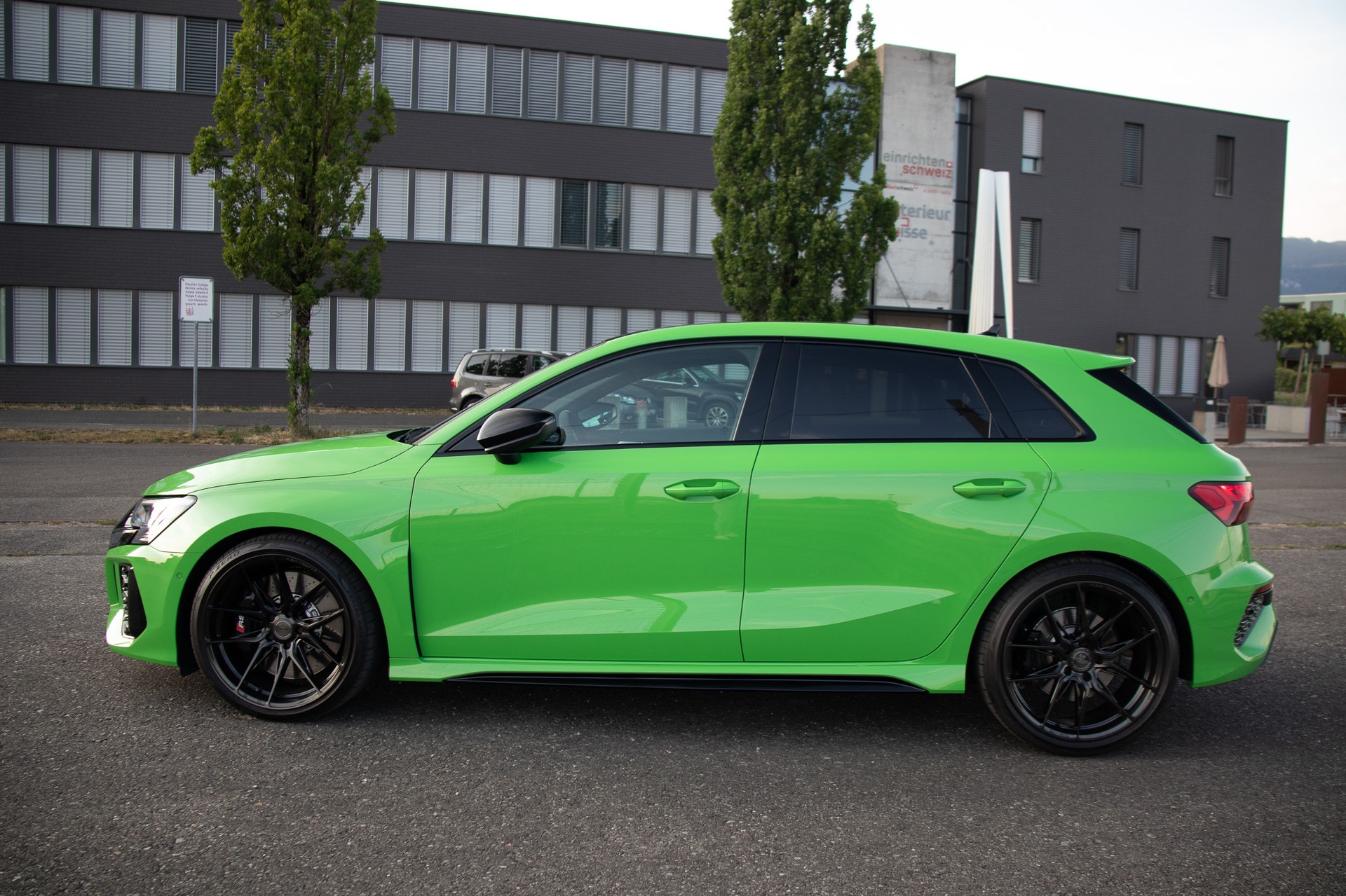 AUDI RS3 Sportback 2.5 TSI quattro S-tronic-image-2