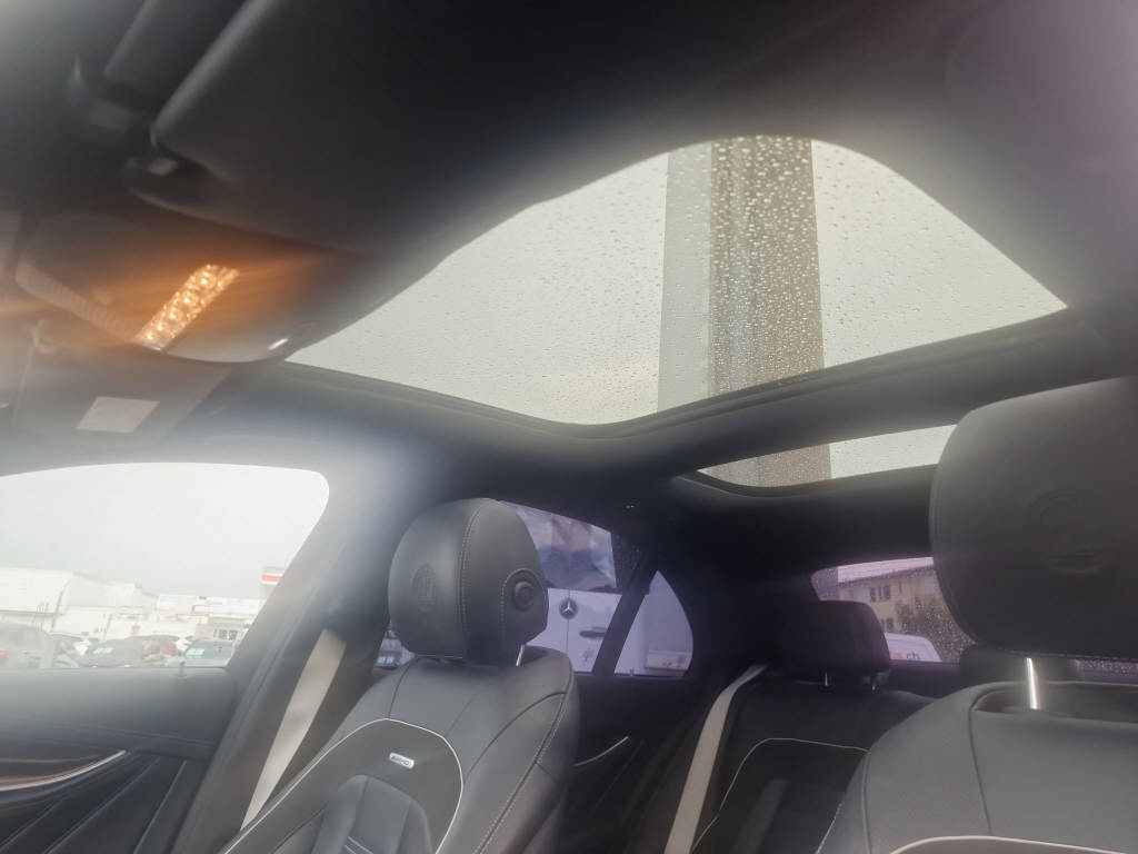 MERCEDES-BENZ E 63 S AMG 4matic+-image-15