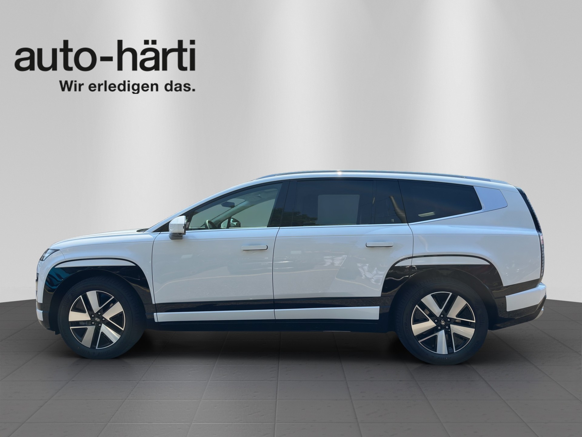 HYUNDAI Ioniq 9 110kWh Vertex 4WD-showroom-element-1