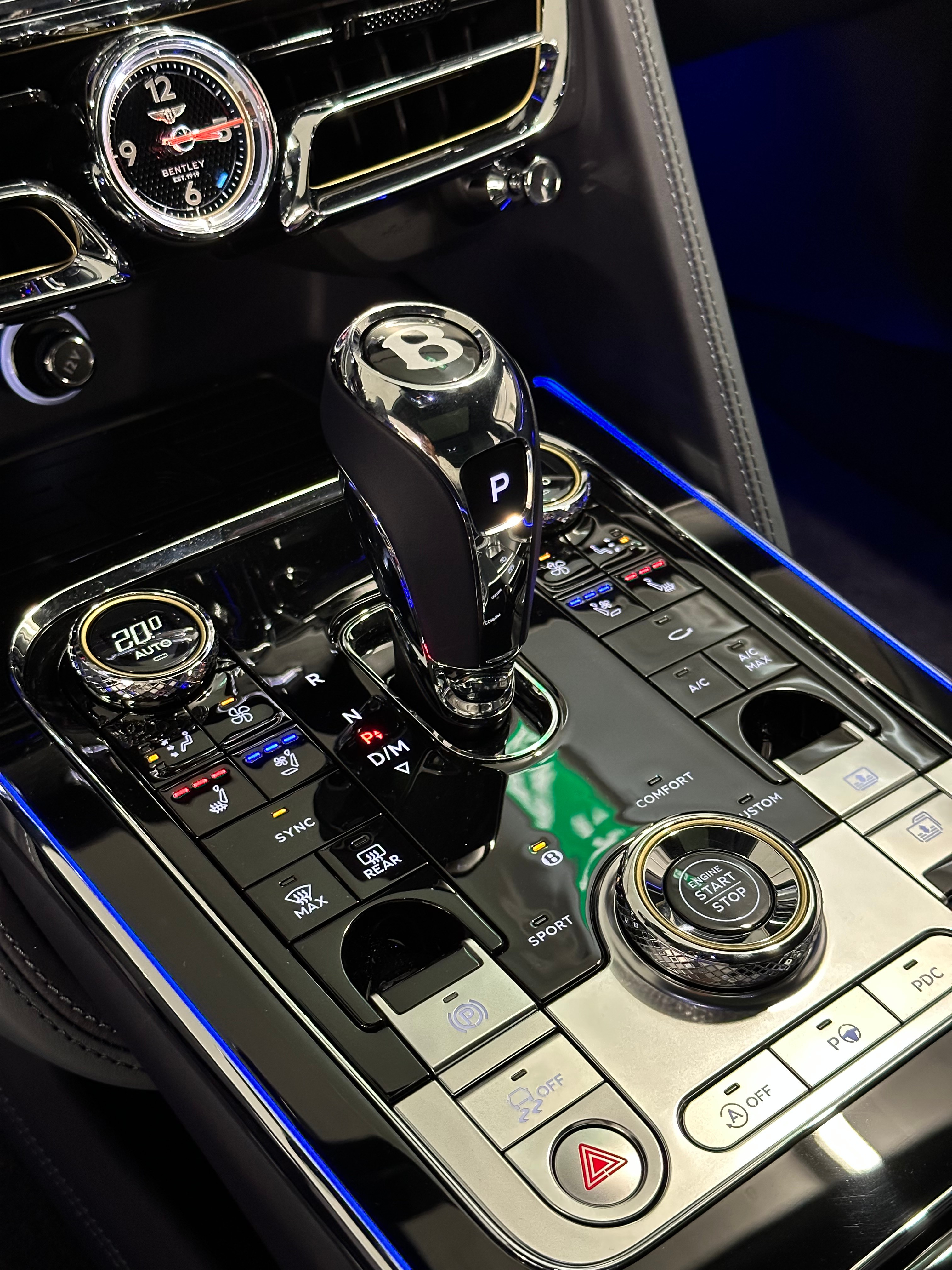 Image BENTLEY FLYING-SPUR Flying Spur 4.0 V8 S