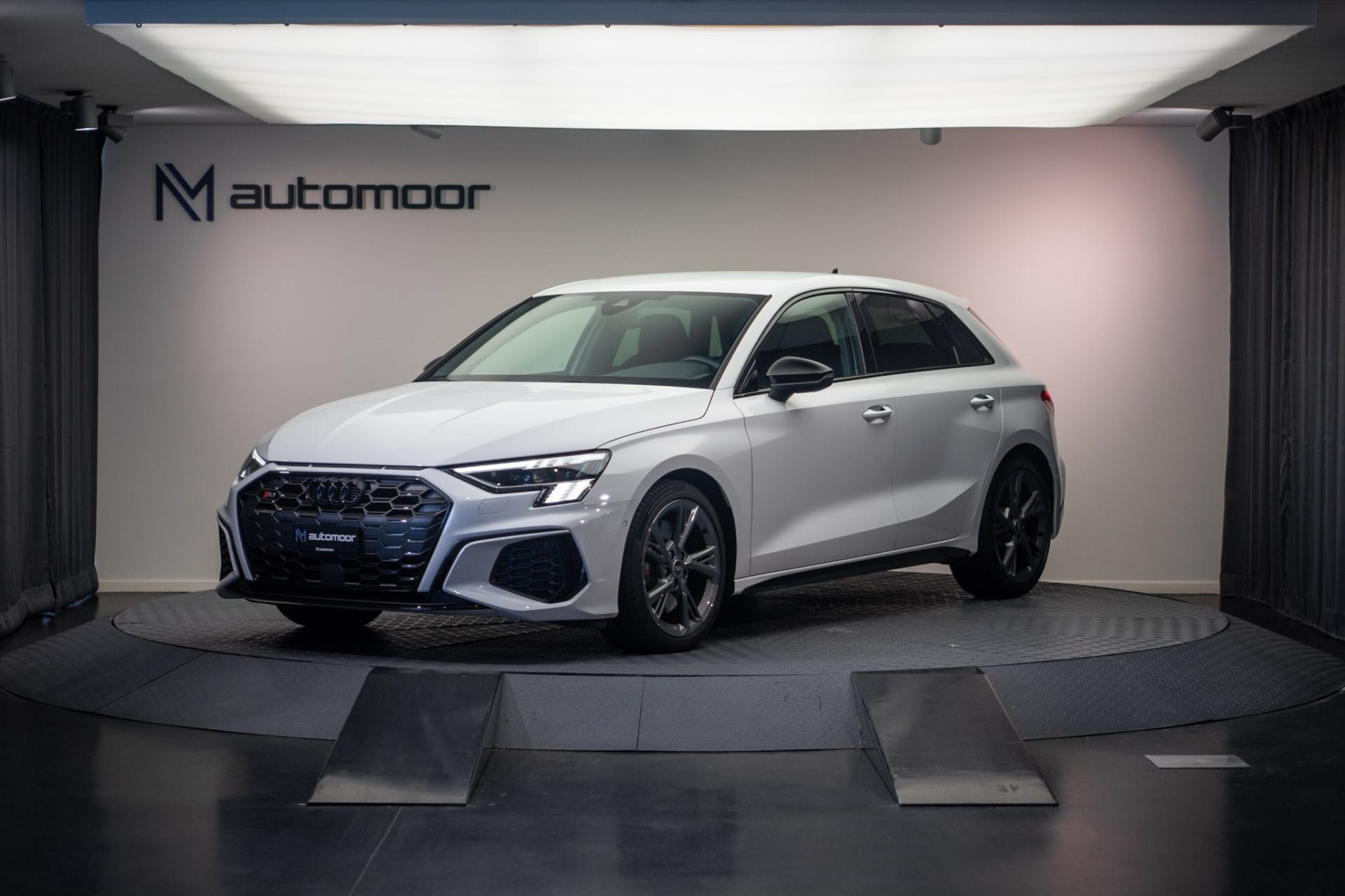 AUDI S3 Sportback 2.0 TFSI quattro *CH-Fahrzeug* *Assistenzpaket* *B&O* *Matrix LED*