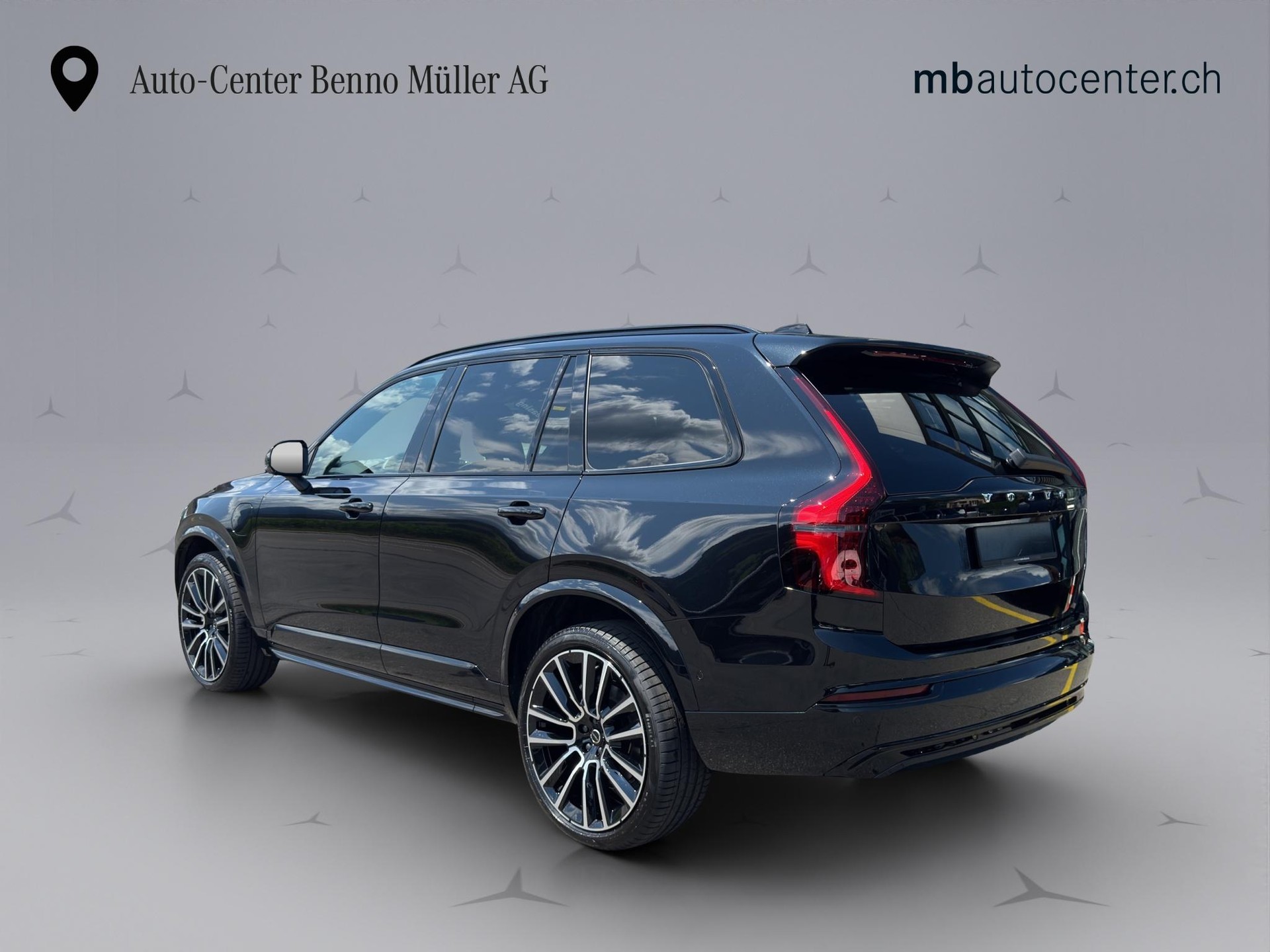VOLVO XC90 2.0 T8 TE Ultra Dark eAWD-showroom-element-2