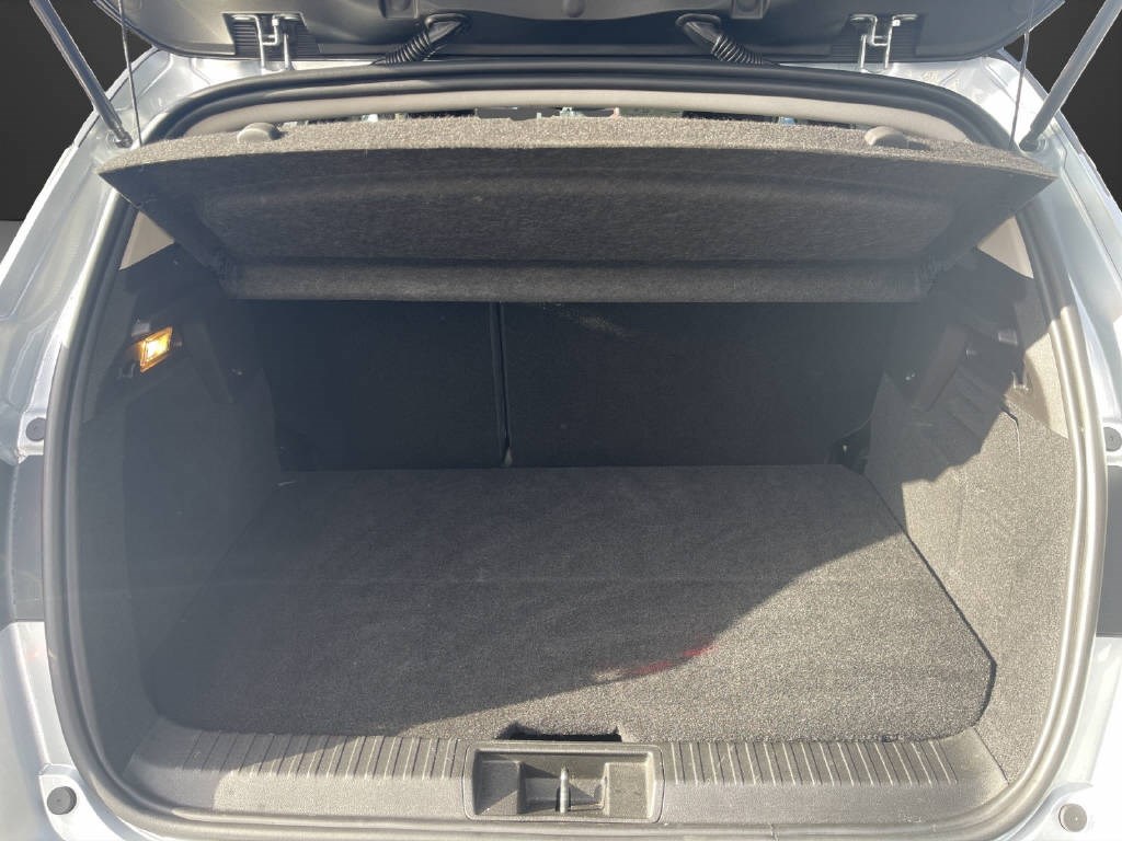 RENAULT Captur 1.6 E-Tech Plug-in Initiale-image-10