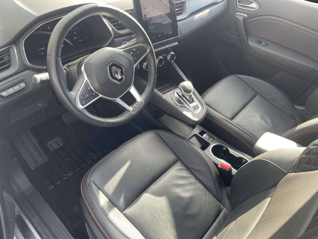RENAULT Captur 1.6 E-Tech Plug-in Initiale-image-9