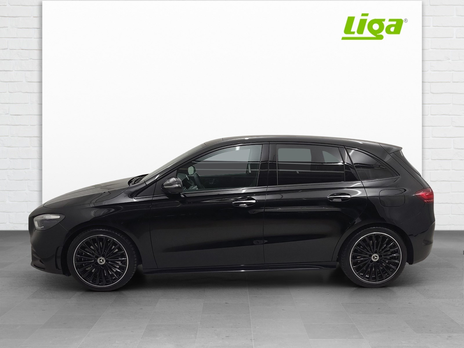 MERCEDES-BENZ B 250 AMG Line 4Matic