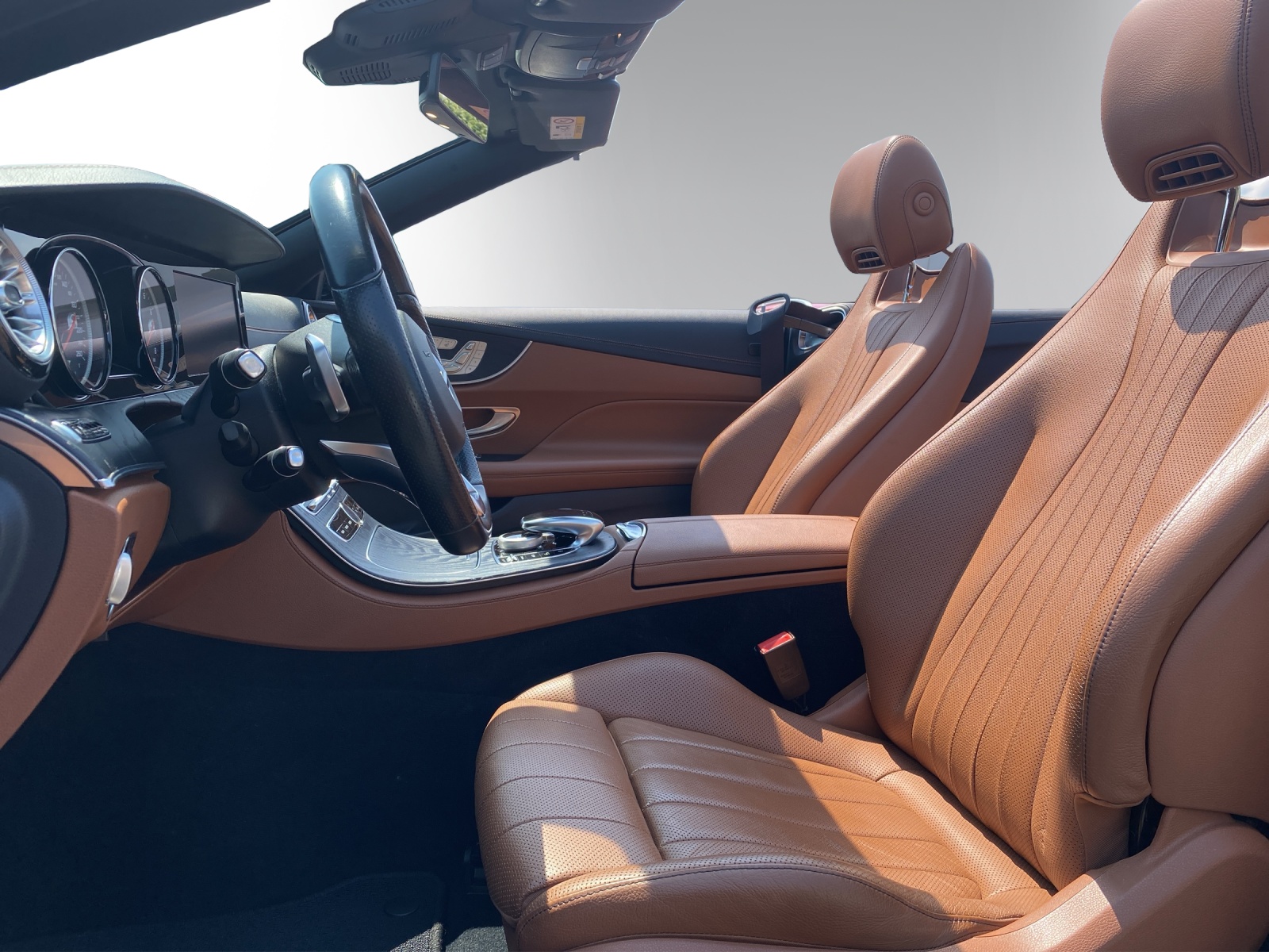 Image MERCEDES-BENZ E-400 E 400 AMG Line 4 Matic