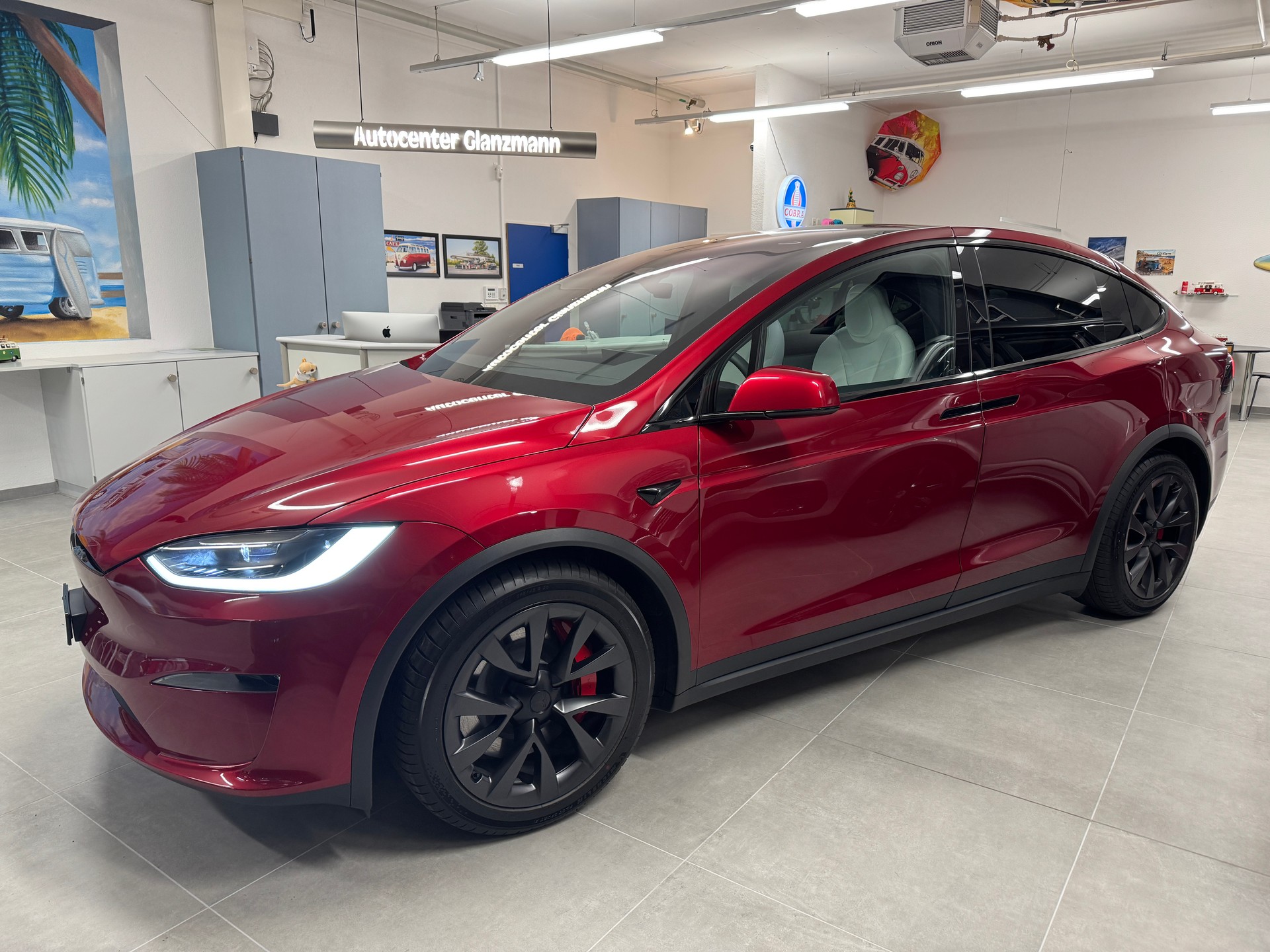 TESLA Model X 100kWh Plaid 12 *1267PS* CH-Auslieferung AHK 6Pl-showroom-element-1
