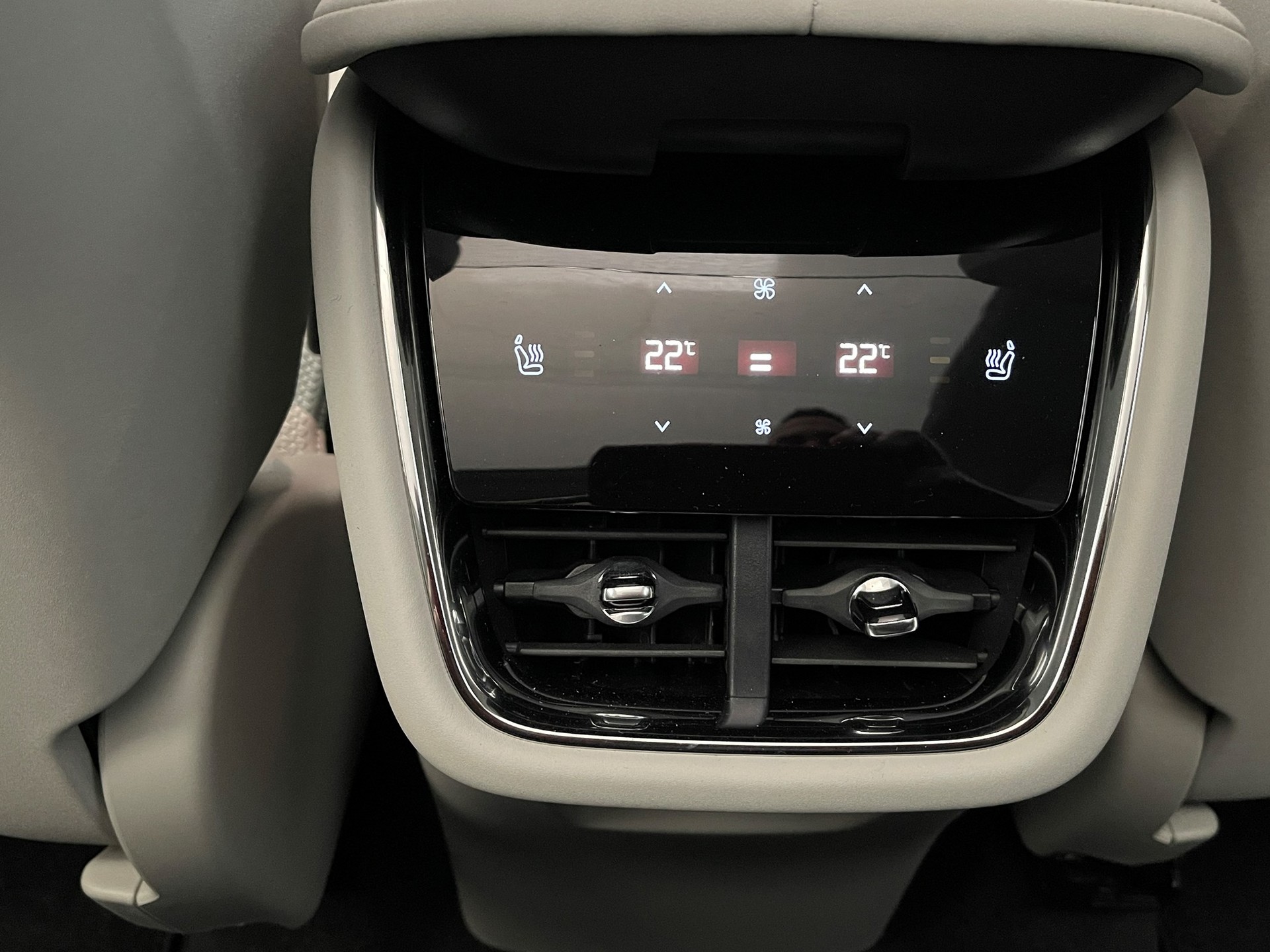 VOLVO EX 90 Twin Performance Ultra AWD-image-12