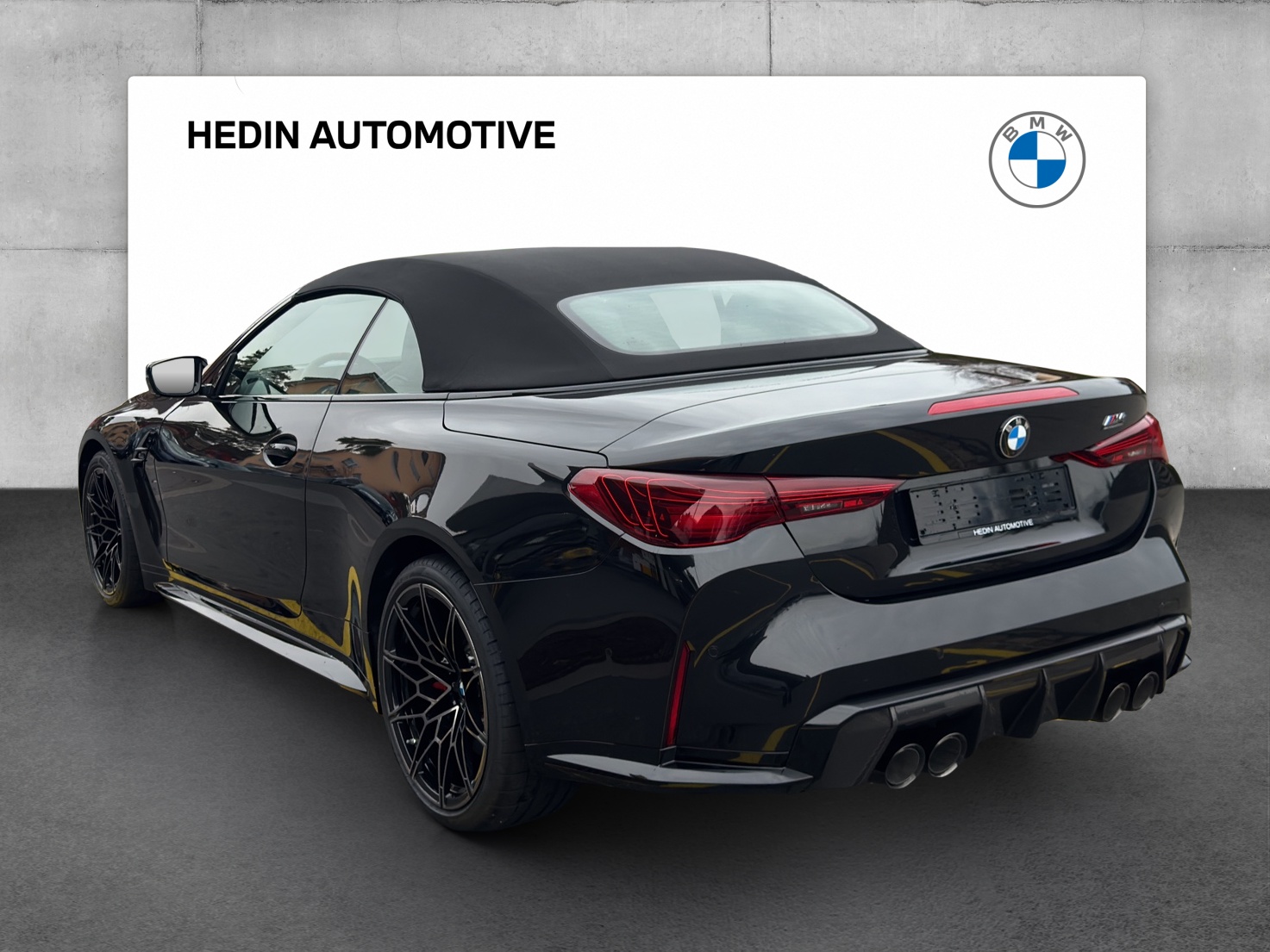 BMW M4 Cabrio Competition M xDrive-showroom-element-2
