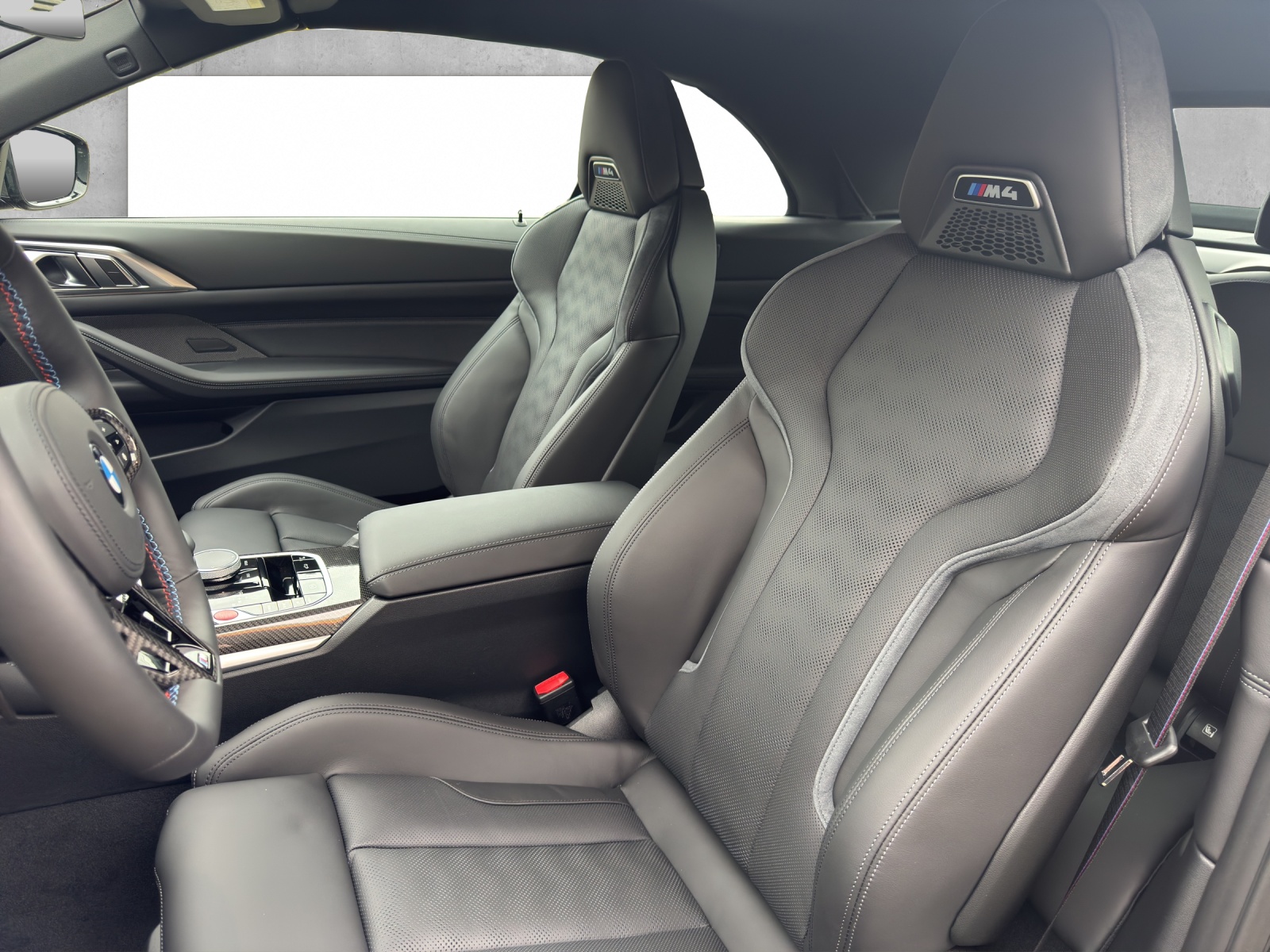 BMW M4 Cabrio Competition M xDrive-showroom-element-1