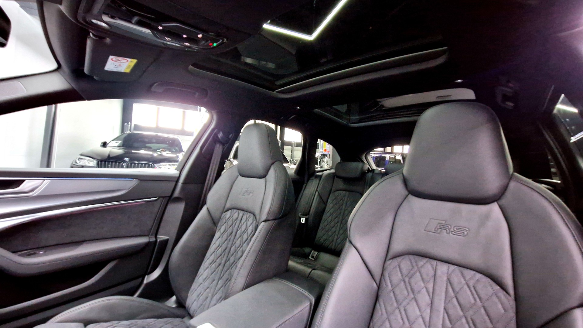 AUDI RS6 Avant 4.0 V8 TFSI quattro T-Tronic-image-10