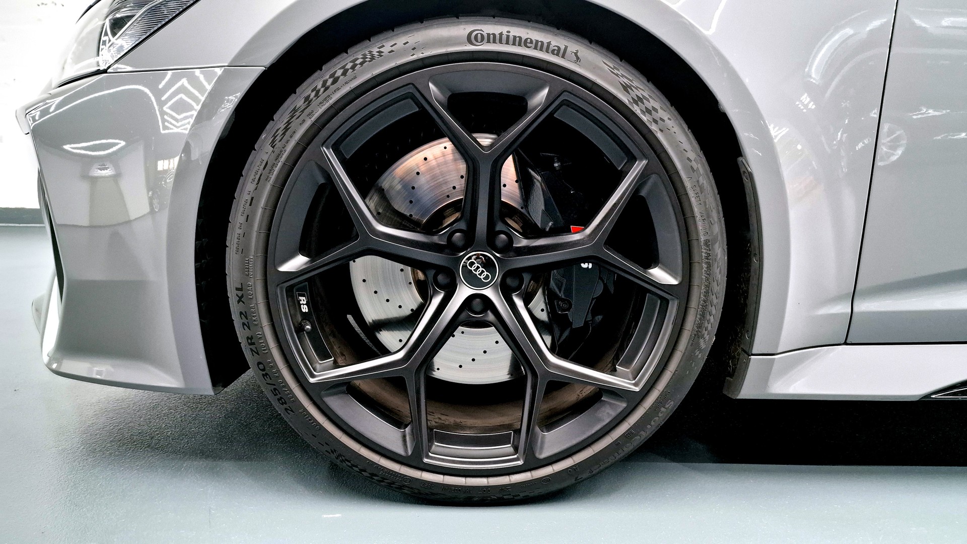 AUDI RS6 Avant 4.0 V8 TFSI quattro T-Tronic-image-8
