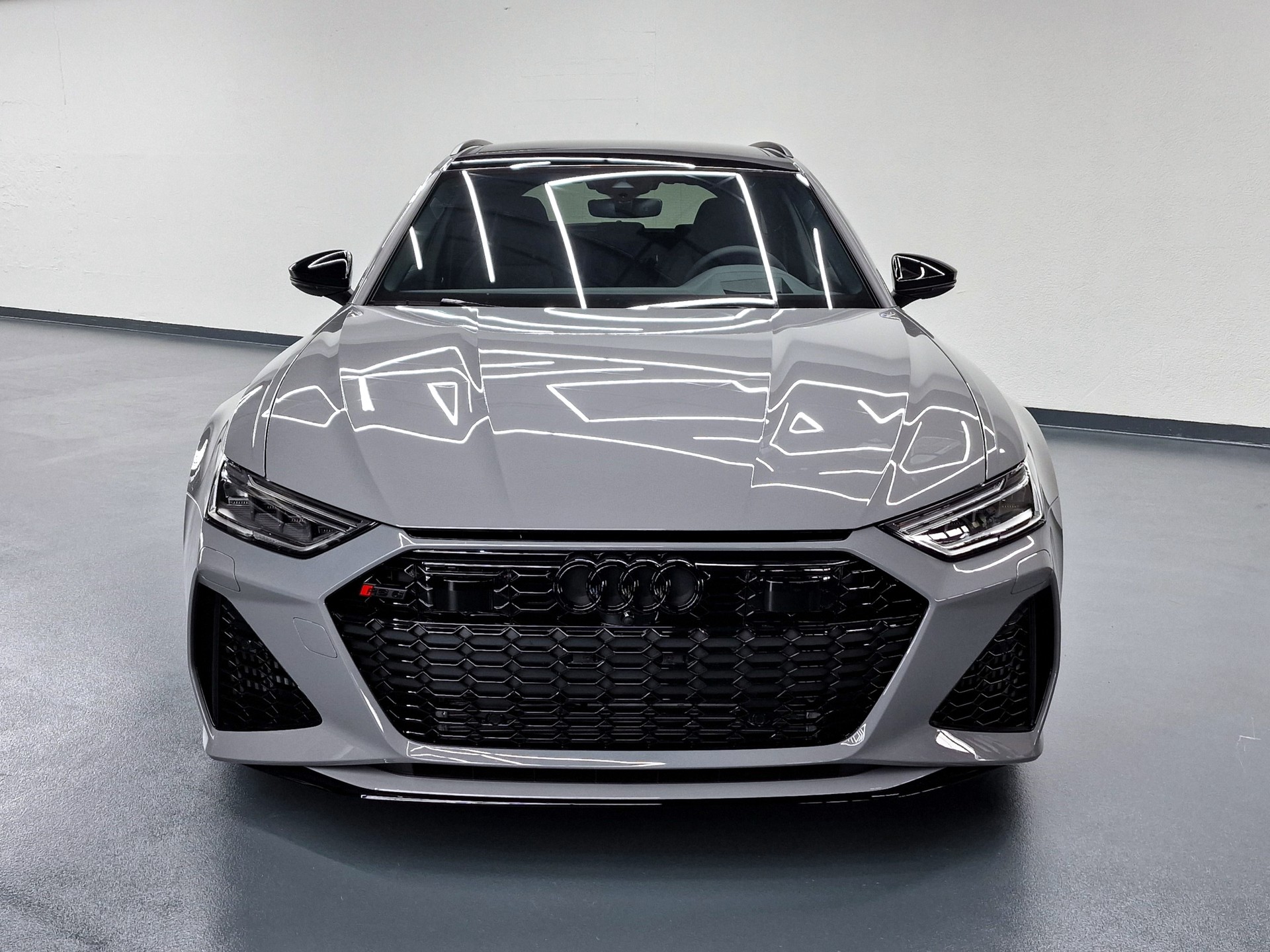 AUDI RS6 Avant 4.0 V8 TFSI quattro T-Tronic-showroom-element-3