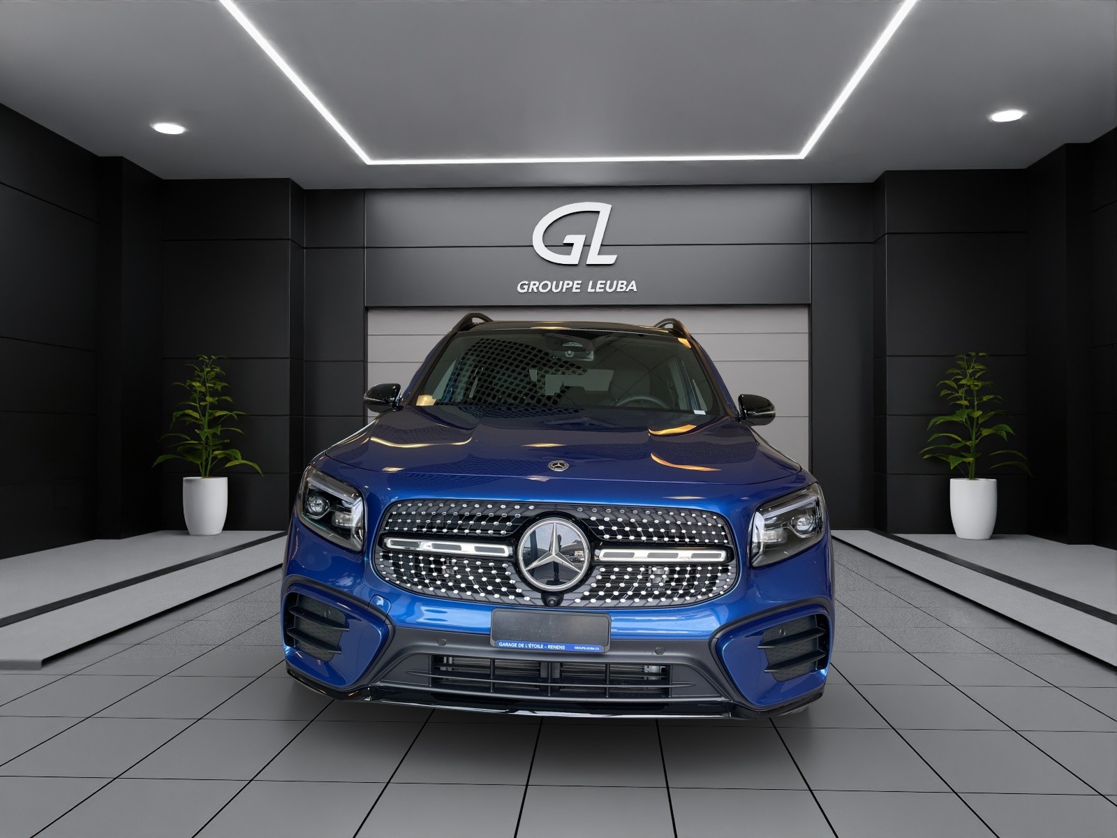 MERCEDES-BENZ GLB 220 4M-showroom-element-1