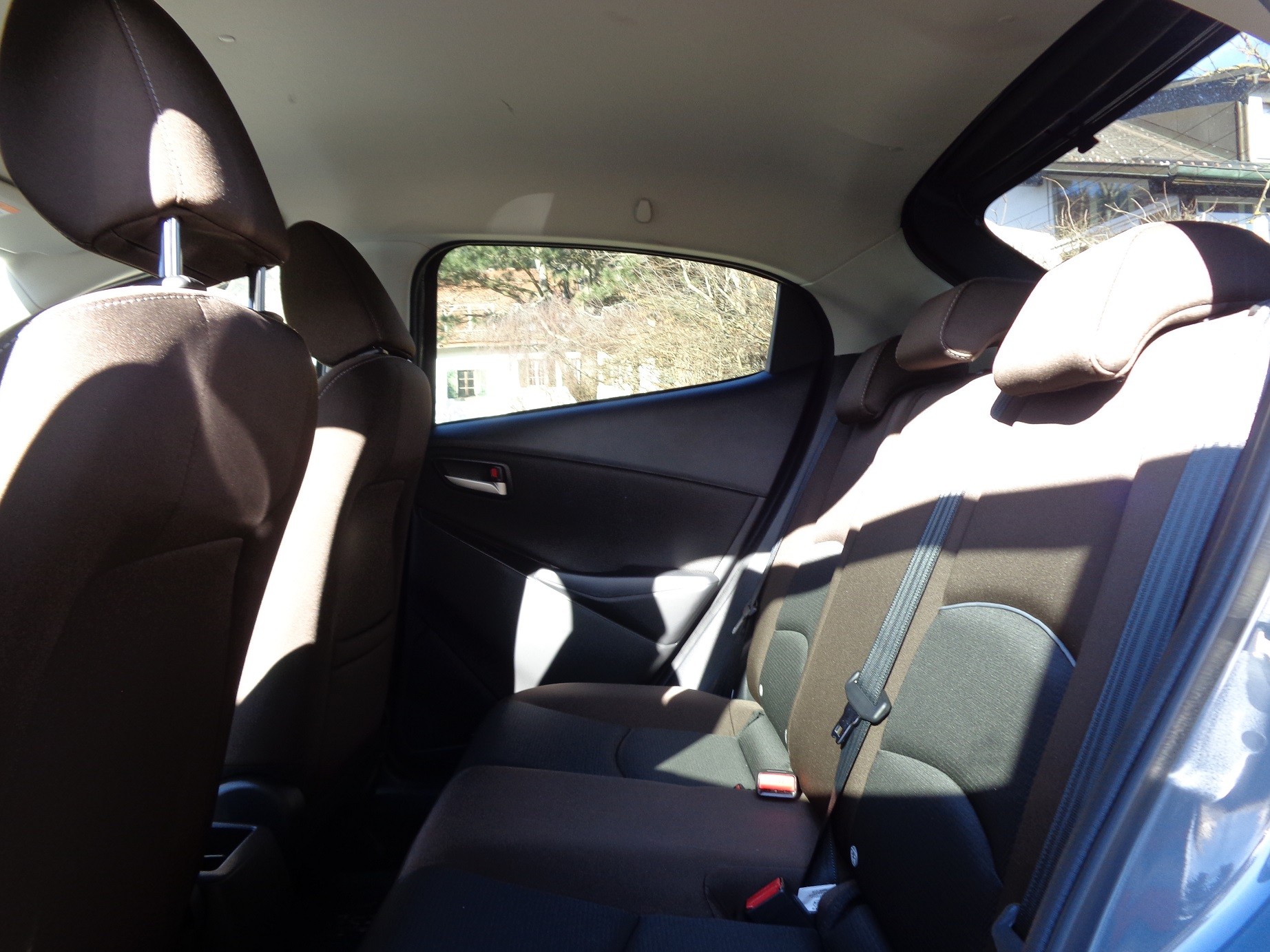 MAZDA 2 SKYACTIV-G 90 Mild Hybrid Ambition Plus-image-6