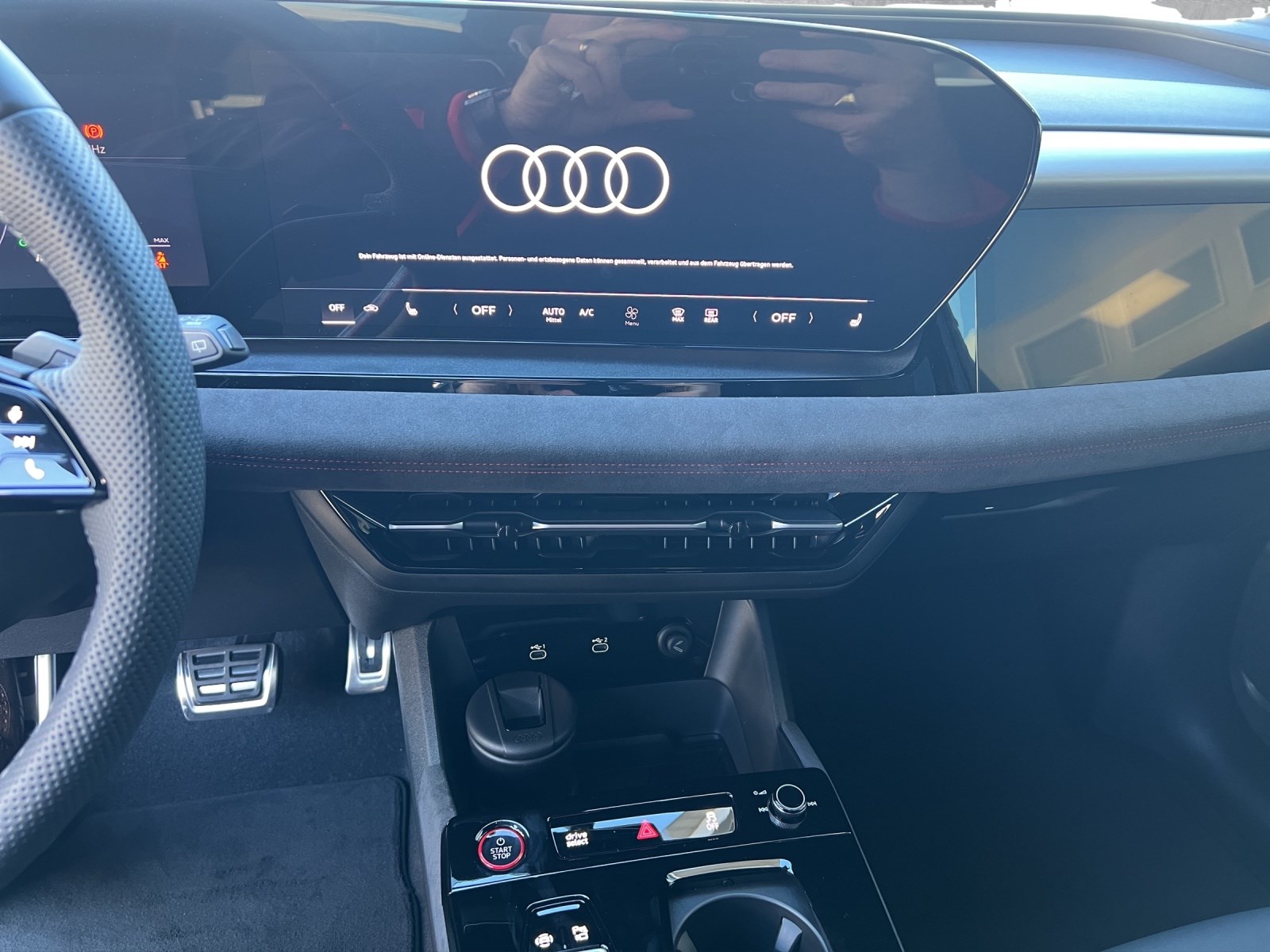 AUDI SQ6 e-tron quattro-image-12