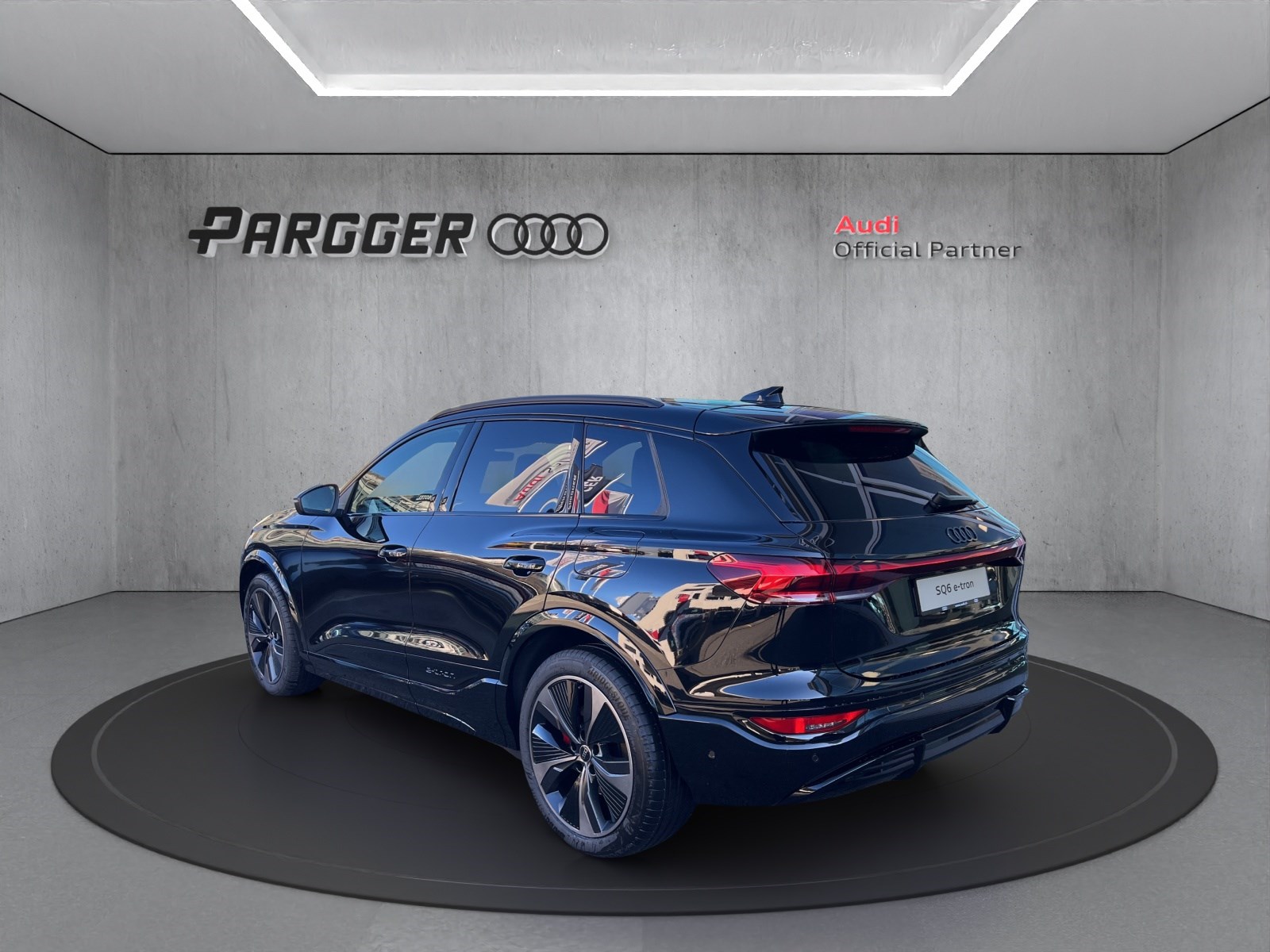 AUDI SQ6 e-tron quattro-image-4