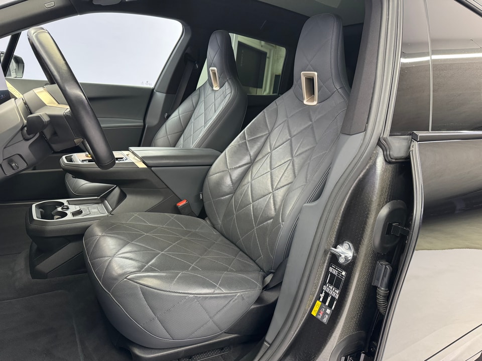iX I20 xDrive40