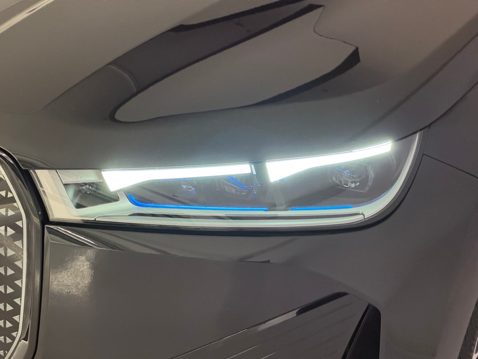 iX I20 xDrive40