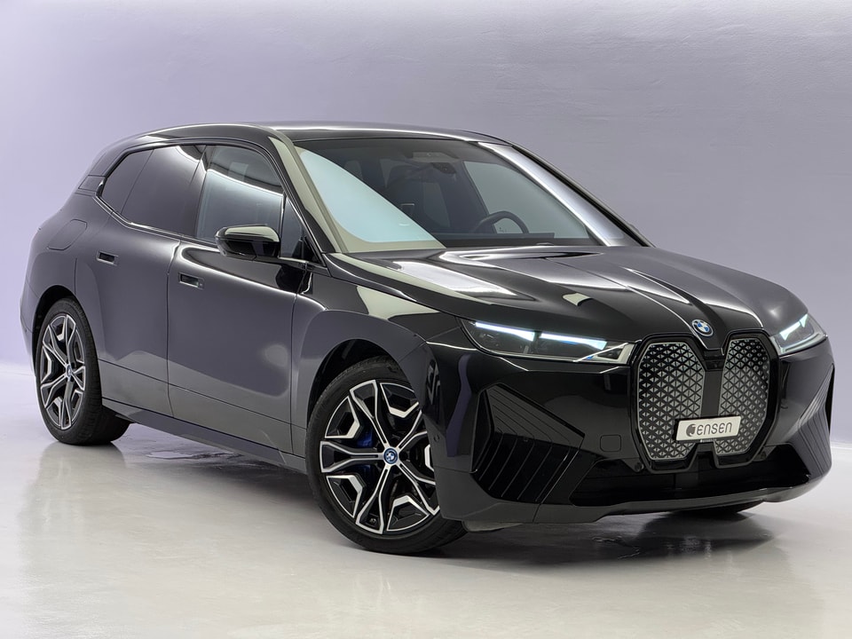 iX I20 xDrive40