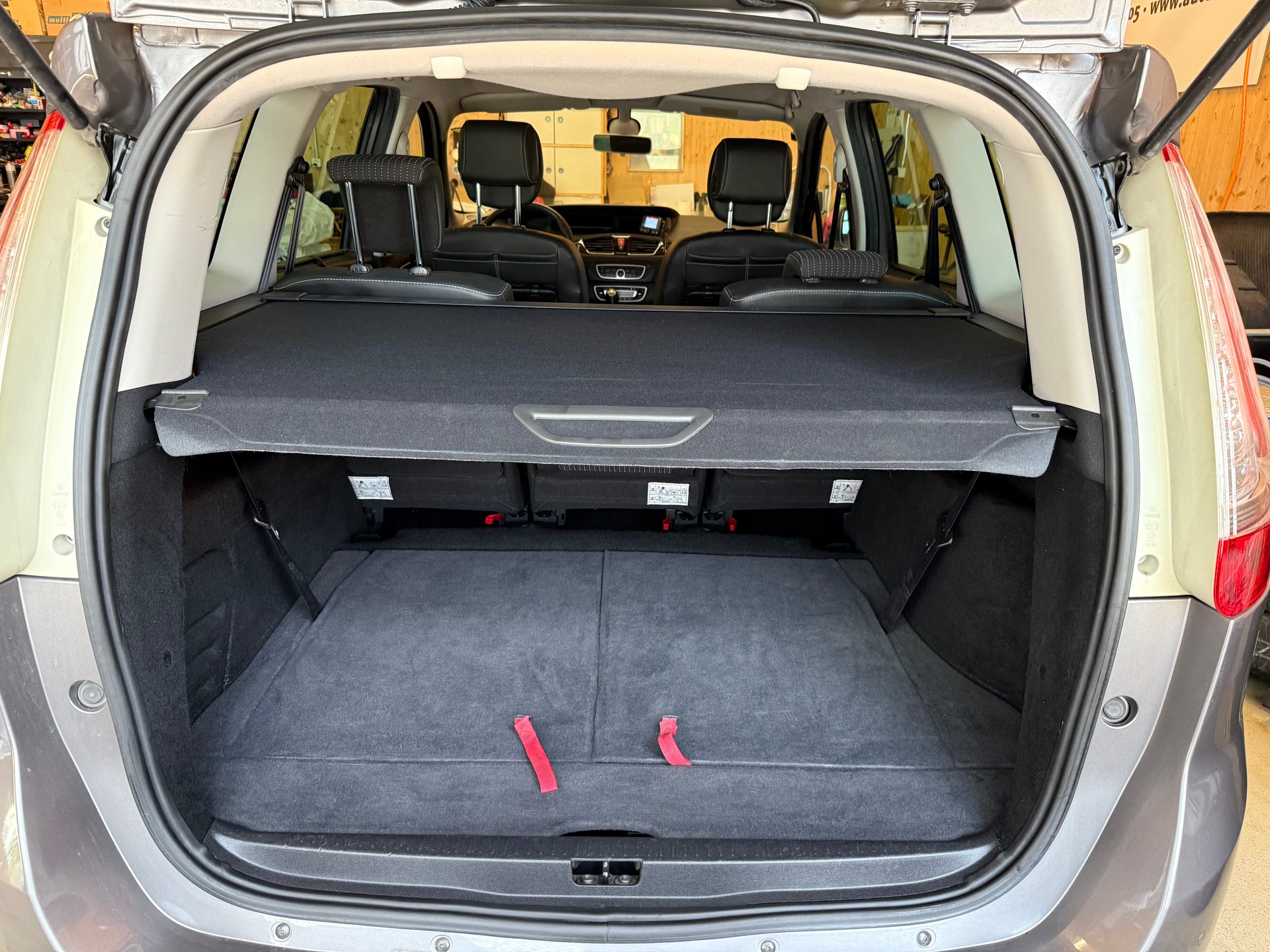 RENAULT Grand Scénic 1.6 dCi Dynamique-image-13