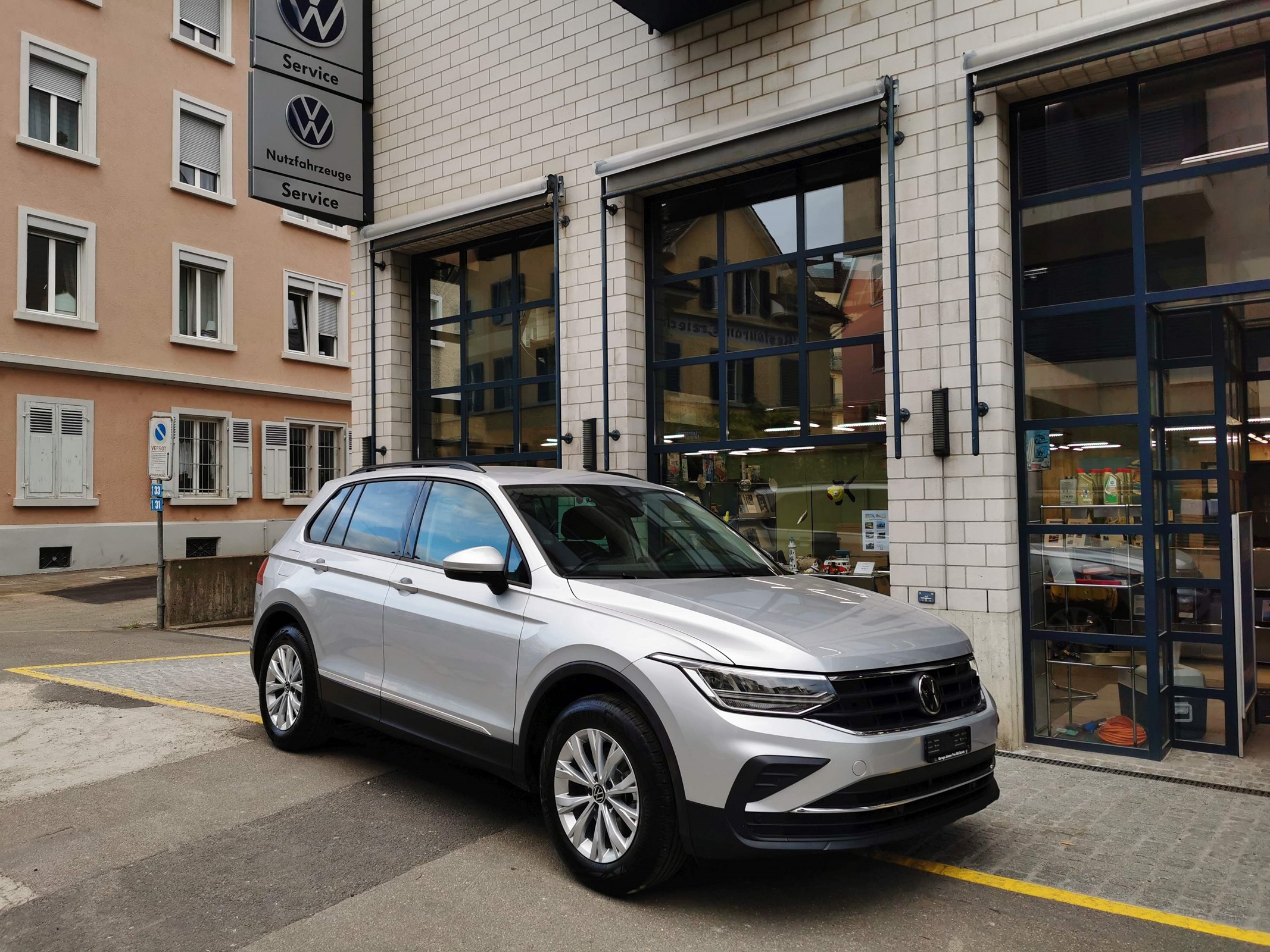 VW Tiguan 1.5 (SUV / Gelndewagen)