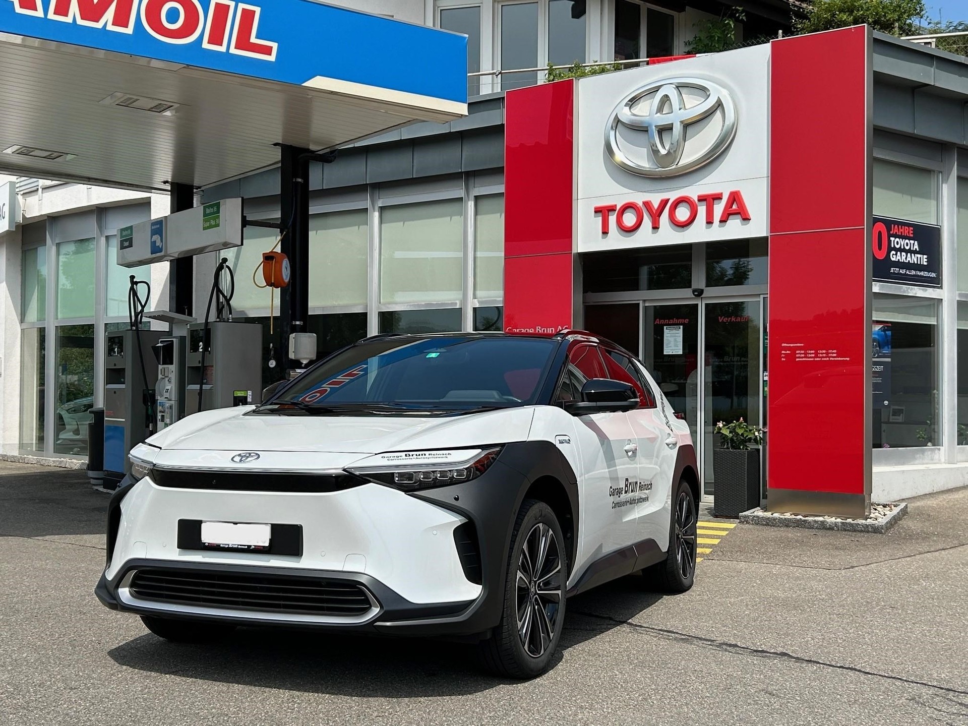 TOYOTA bZ4X 6.6 kw OBC Premium AWD