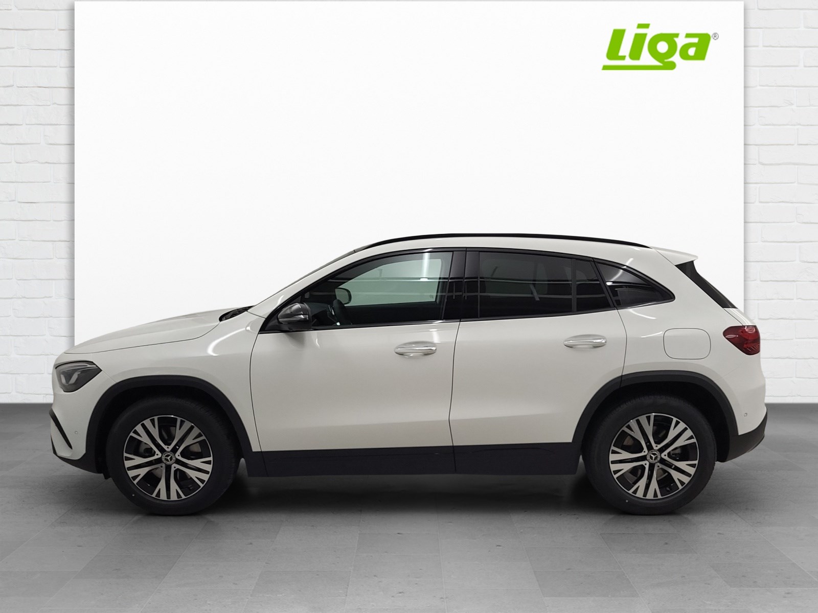 MERCEDES-BENZ GLA 220 d Progressive 4Matic