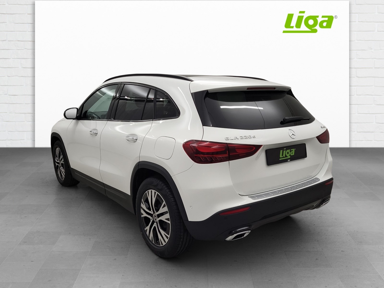 MERCEDES-BENZ GLA 220 d Progressive 4Matic-showroom-element-3