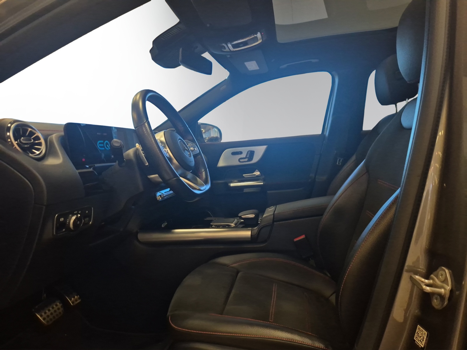 Image MERCEDES-BENZ EQA-250 EQA 250 AMG Line AMG Line