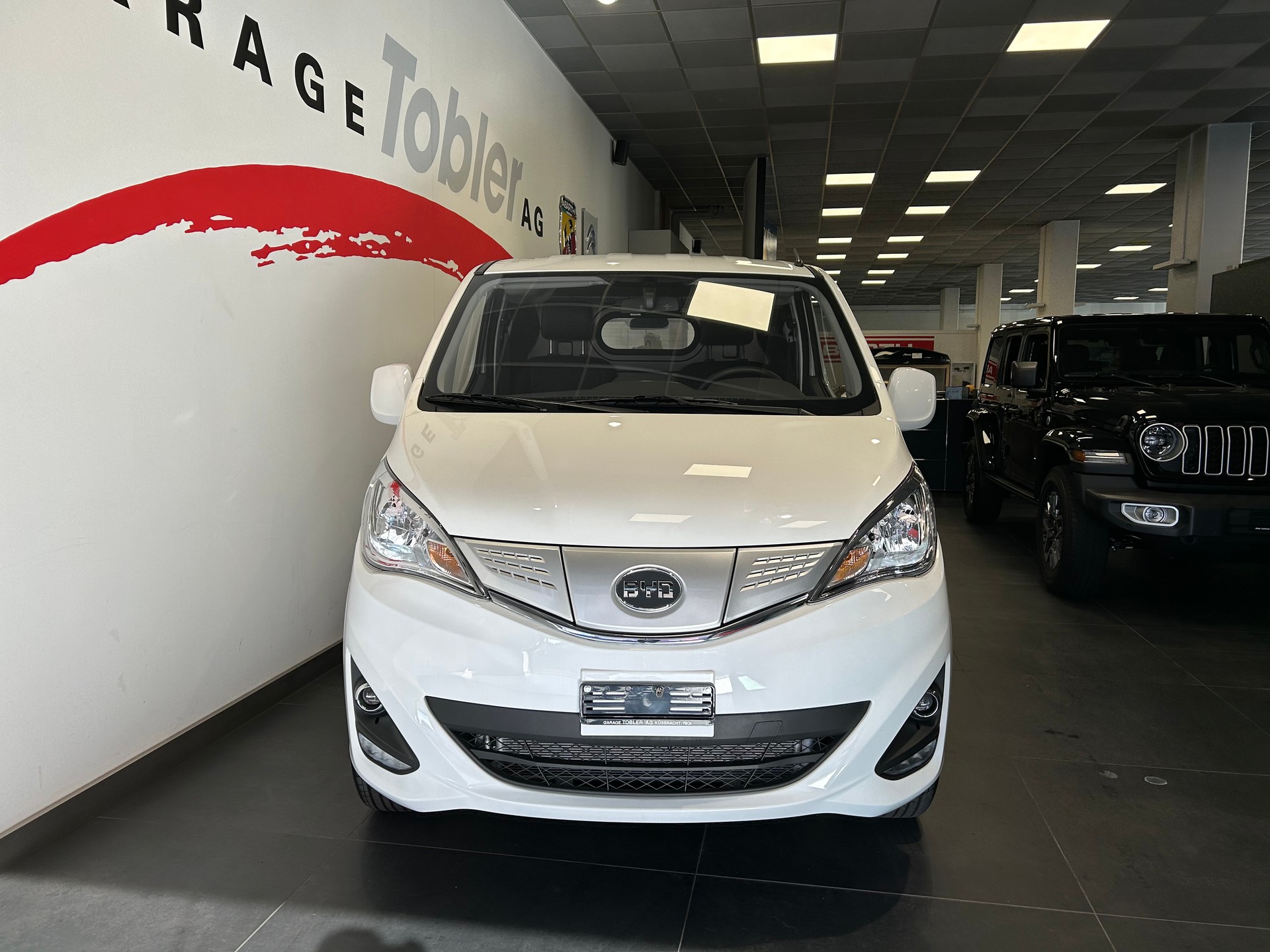 BYD ETP3-showroom-element-3