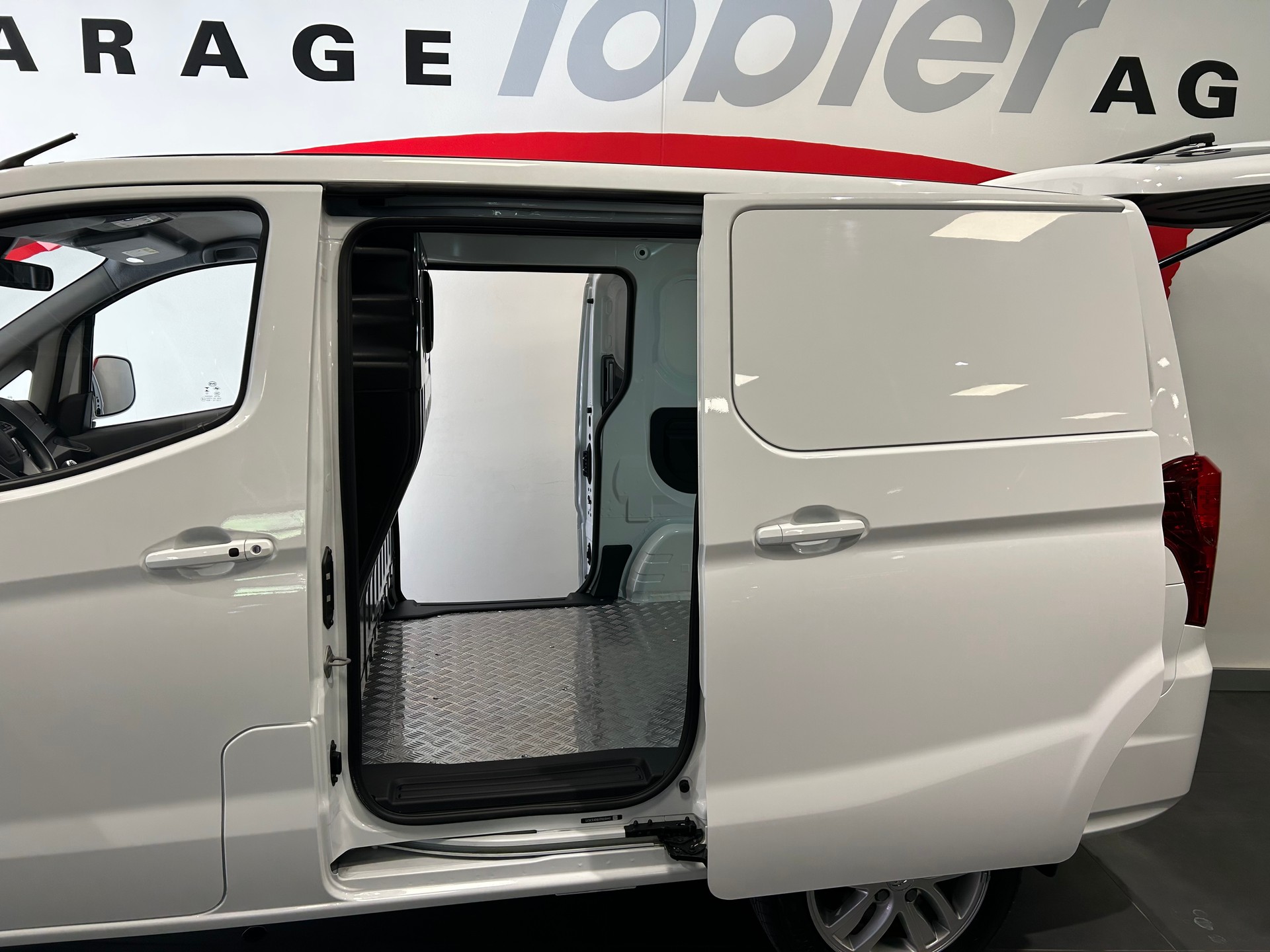 BYD ETP3-image-11