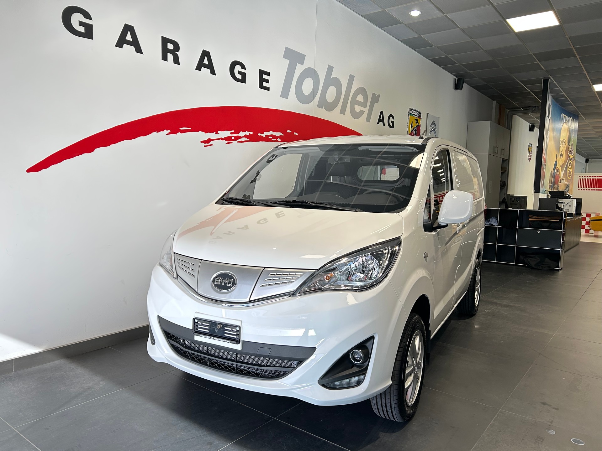 BYD ETP3-showroom-element-2