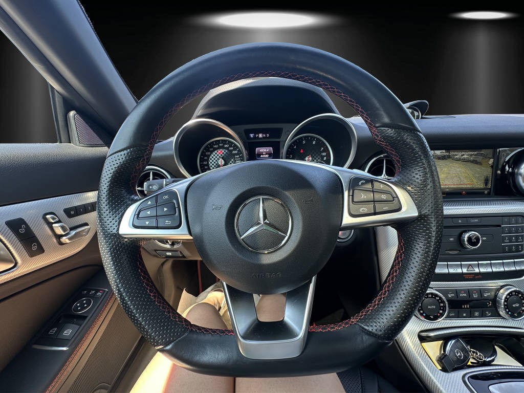 MERCEDES-BENZ SLC 300 Cabriolet-image-12