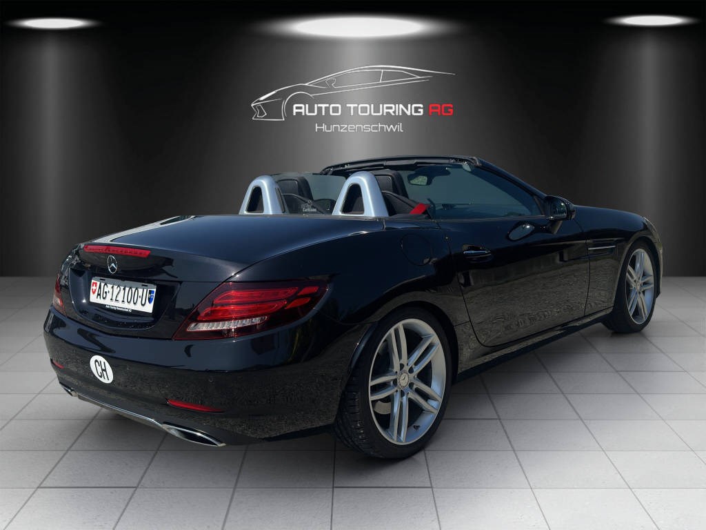 MERCEDES-BENZ SLC 300 Cabriolet-image-2