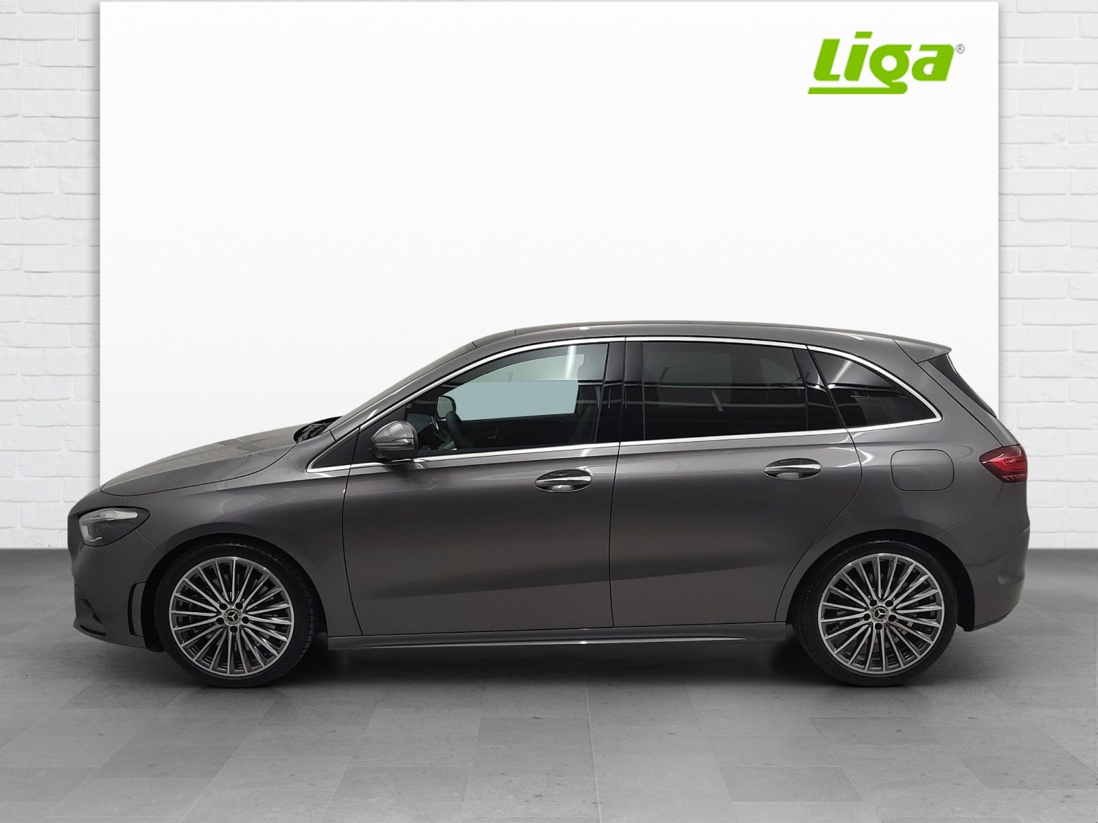 MERCEDES-BENZ B 250 AMG Line 4Matic