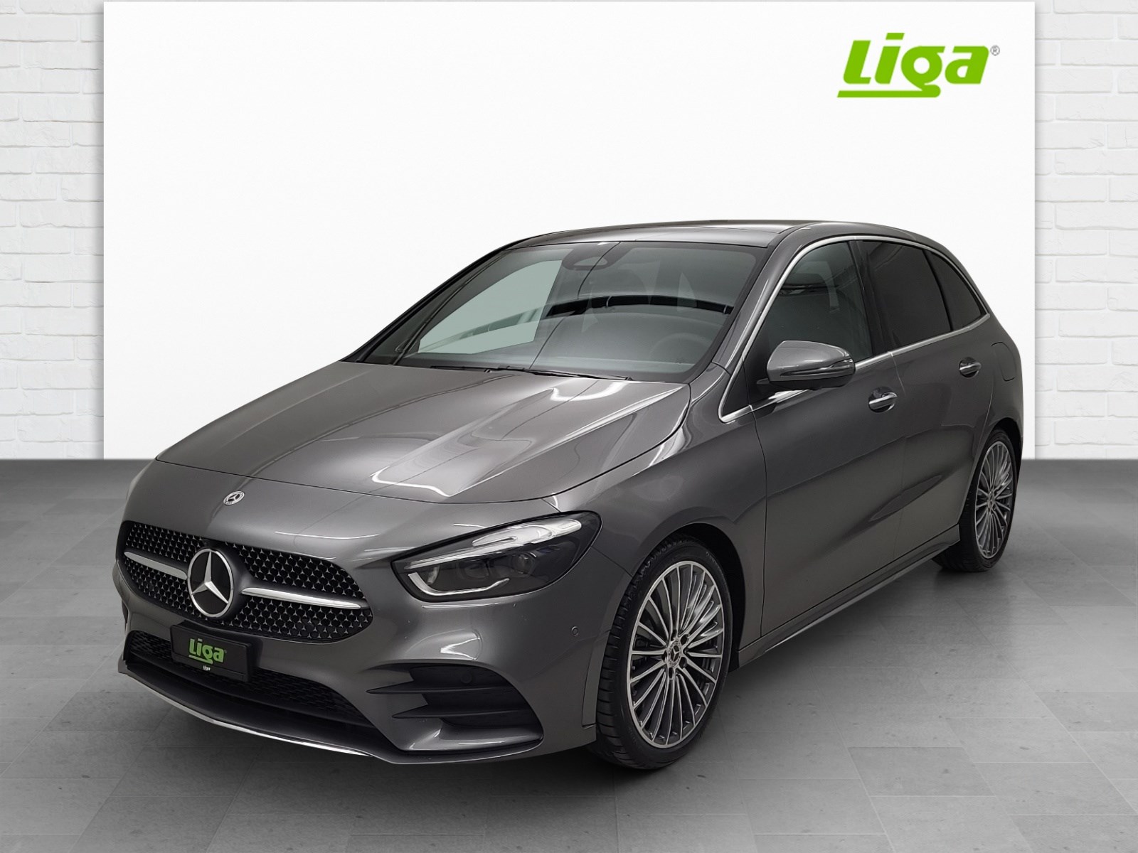 MERCEDES-BENZ B 250 AMG Line 4Matic-showroom-element-1