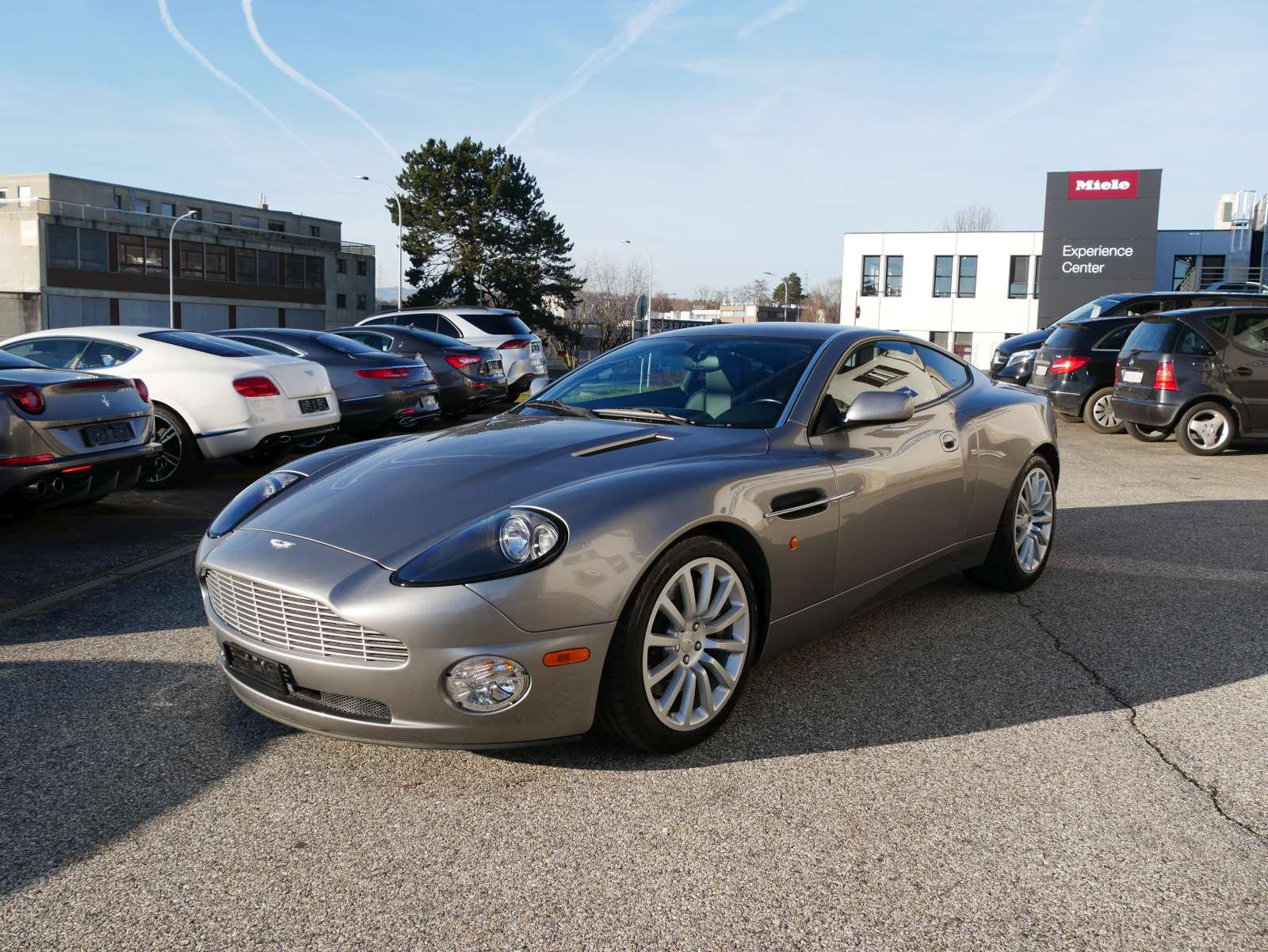 ASTON MARTIN Vanquish V12 5.9-48