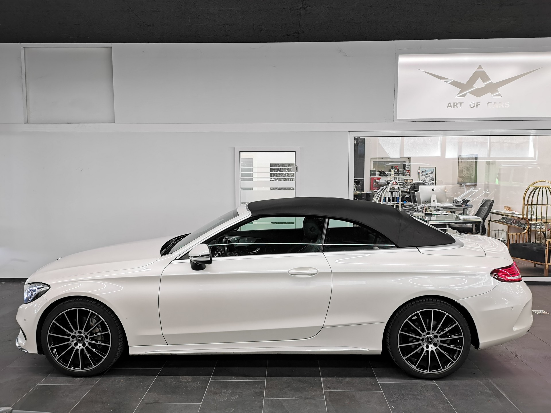 MERCEDES-BENZ C 200 Cabriolet AMG Line 4Matic 9G-Tronic DISTRONIC, BURMESTER, AIRSCARFE, ALCANTARA, SPORTABGASANLAGE-image-11