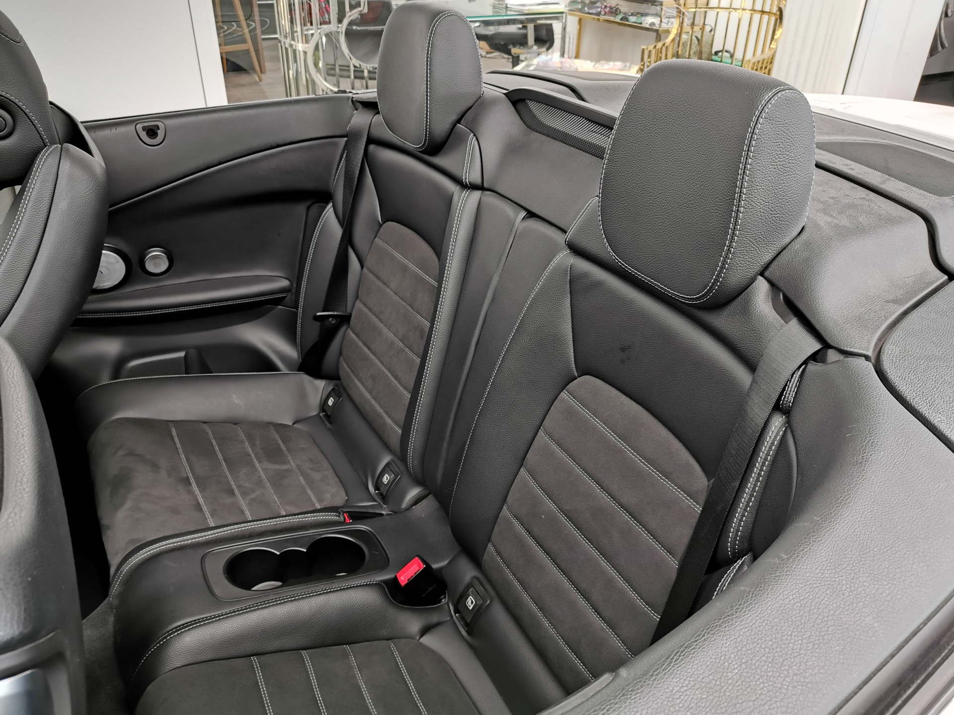 MERCEDES-BENZ C 200 Cabriolet AMG Line 4Matic 9G-Tronic DISTRONIC, BURMESTER, AIRSCARFE, ALCANTARA, SPORTABGASANLAGE-image-15