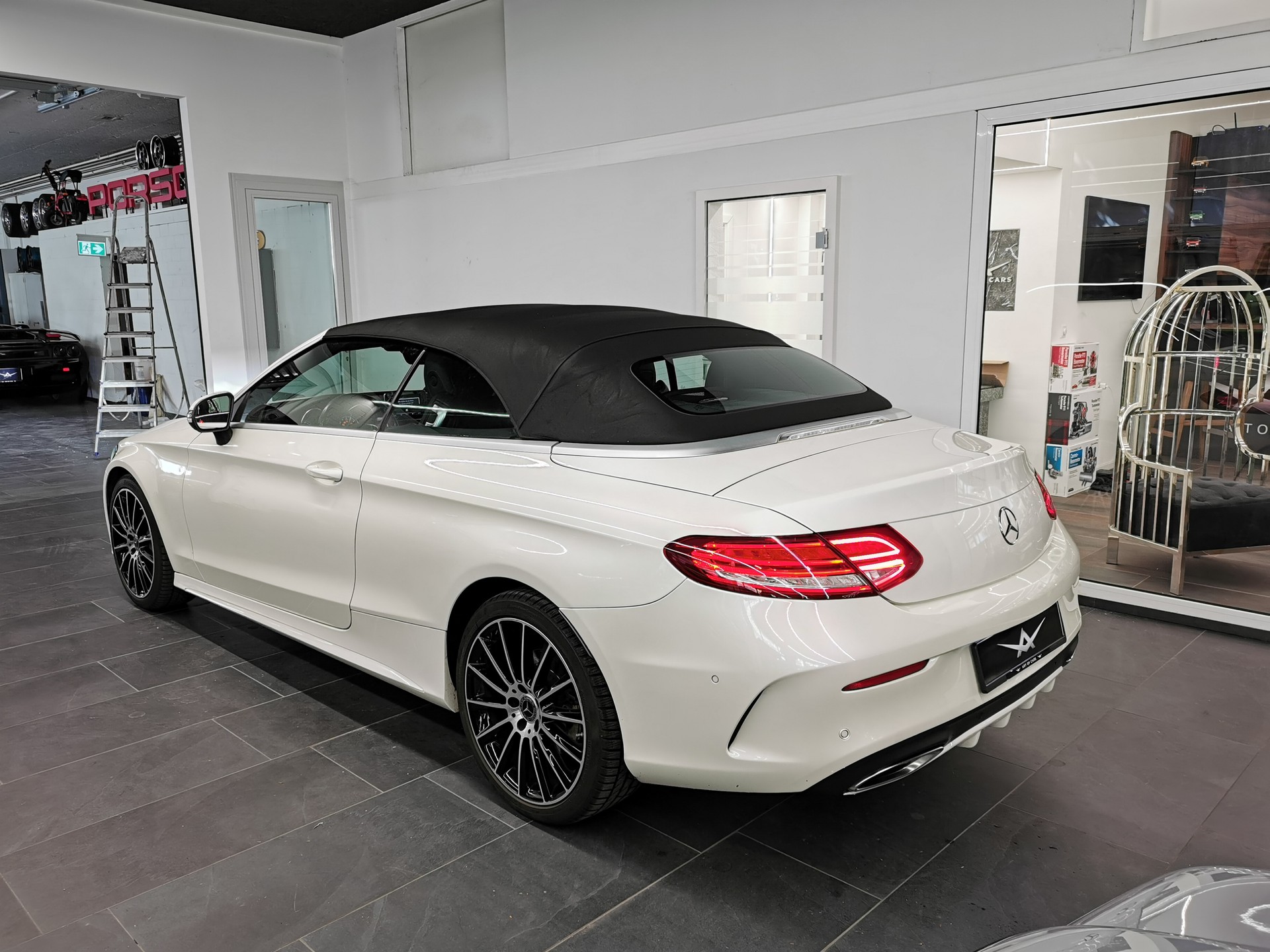 MERCEDES-BENZ C 200 Cabriolet AMG Line 4Matic 9G-Tronic DISTRONIC, BURMESTER, AIRSCARFE, ALCANTARA, SPORTABGASANLAGE-image-14