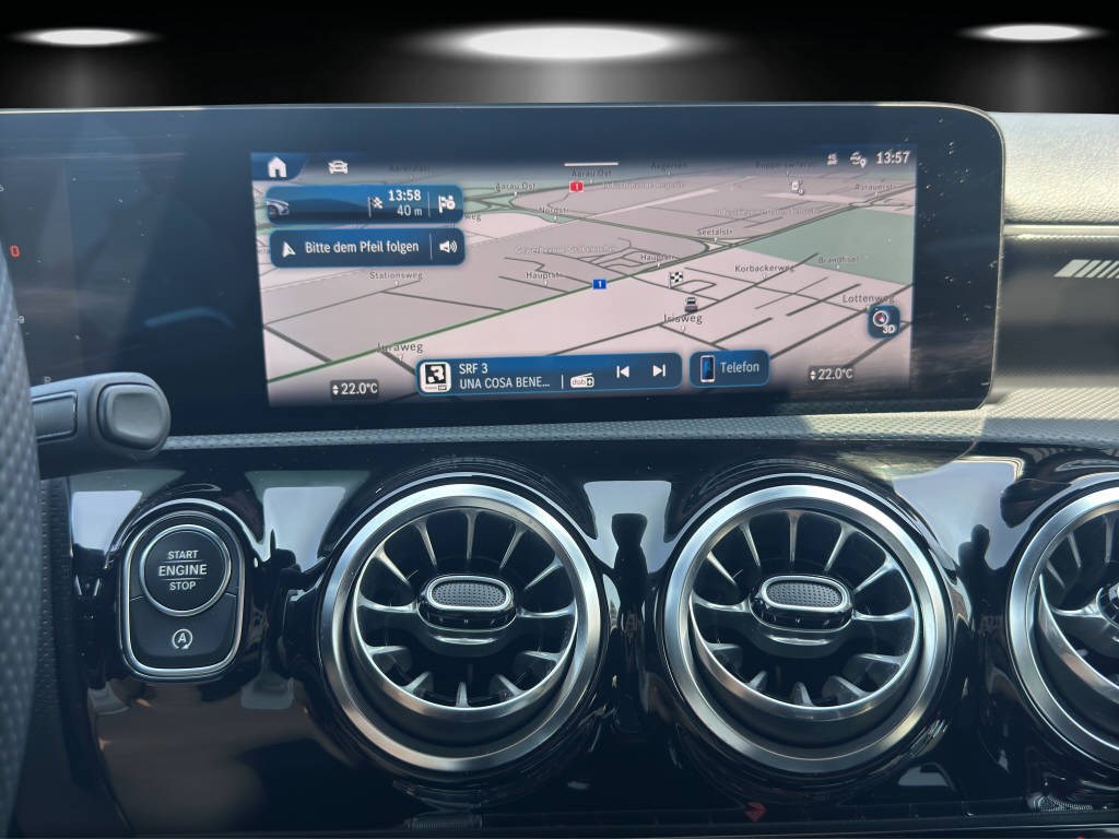 MERCEDES-BENZ A 35 AMG 4matic Limousine-image-10