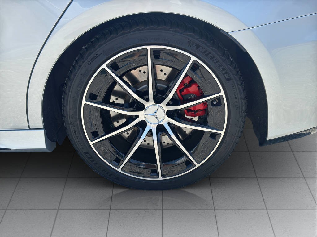 MERCEDES-BENZ A 35 AMG 4matic Limousine-image-14