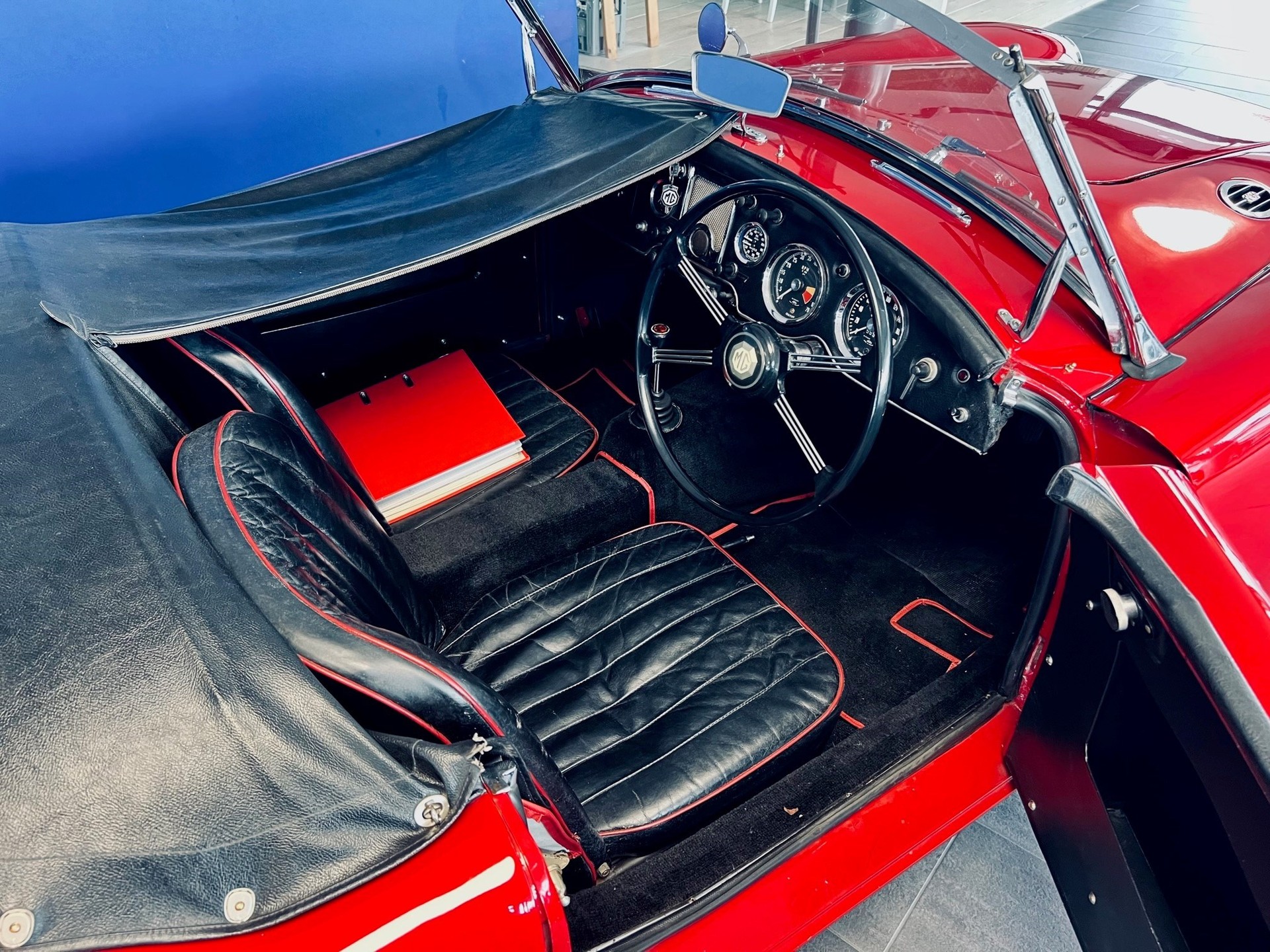 MG MGA 1500 RHD-image-7