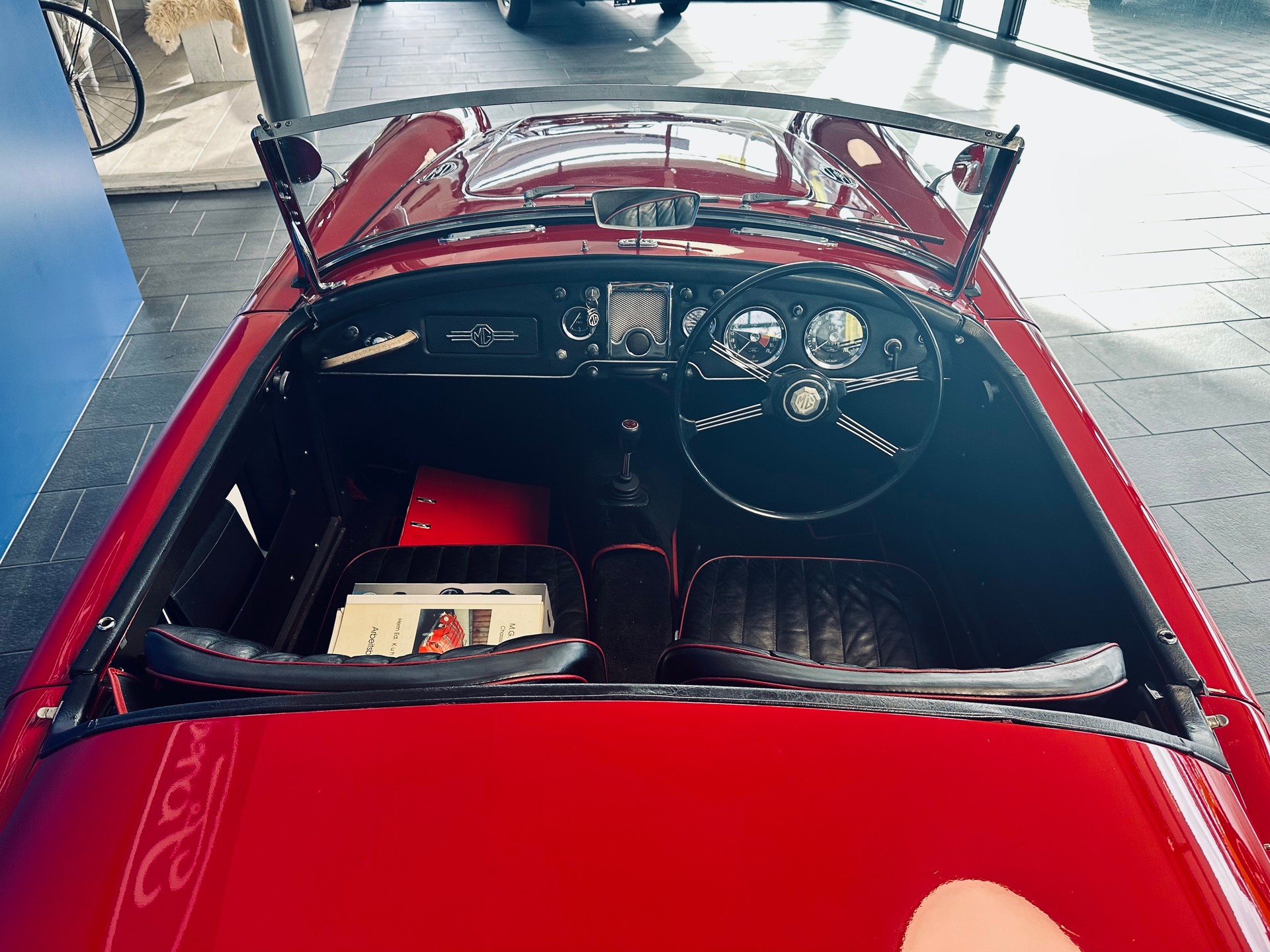 MG MGA 1500 RHD-image-9