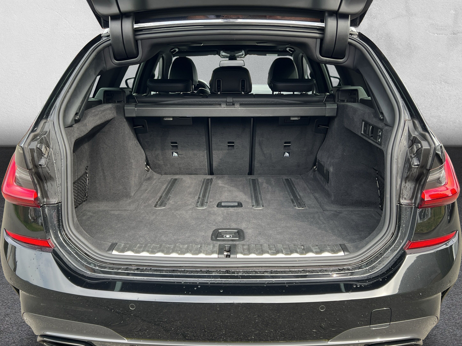 BMW M340d xDrive 48V Touring-image-9