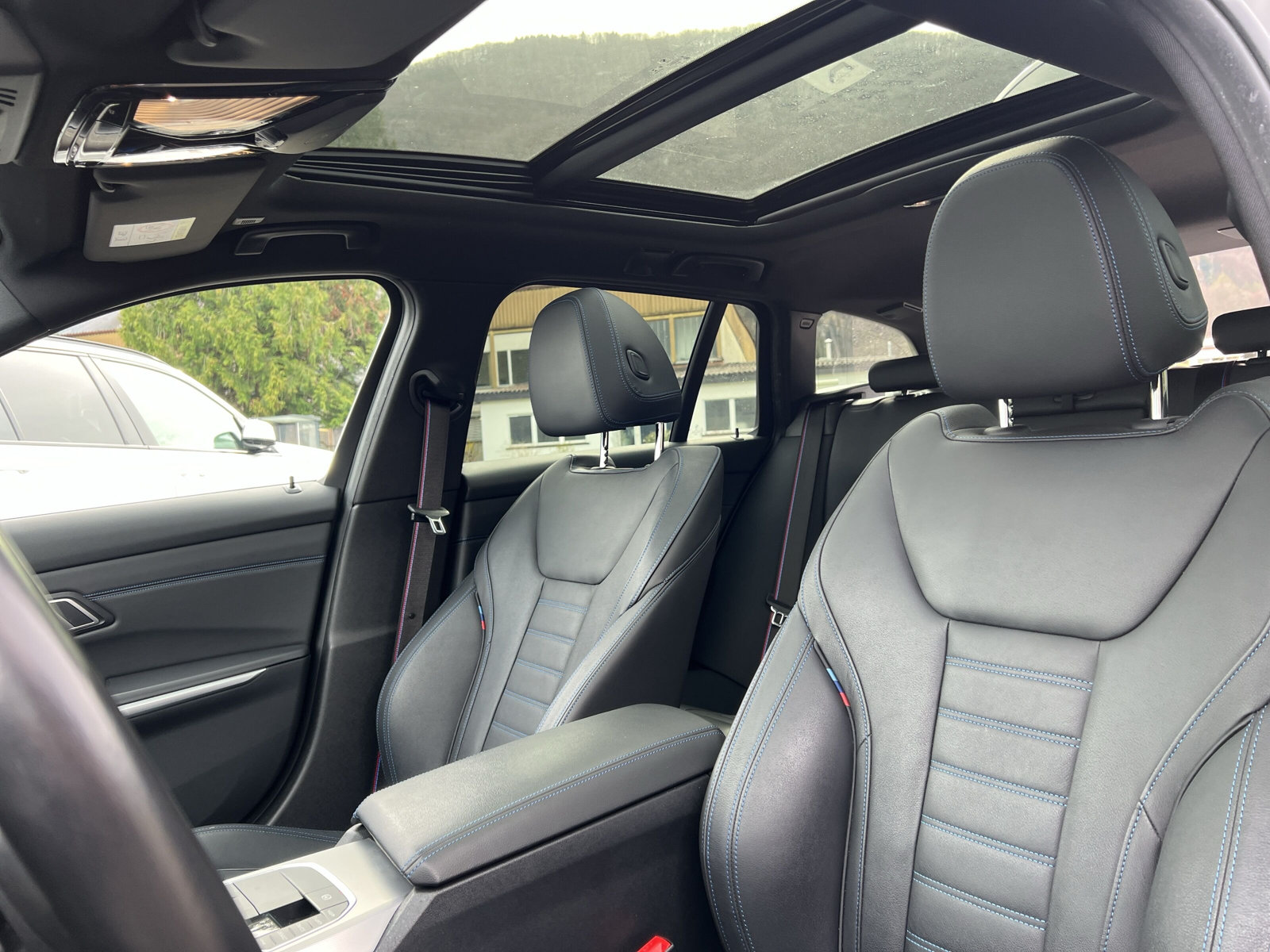 BMW M340d xDrive 48V Touring-image-21
