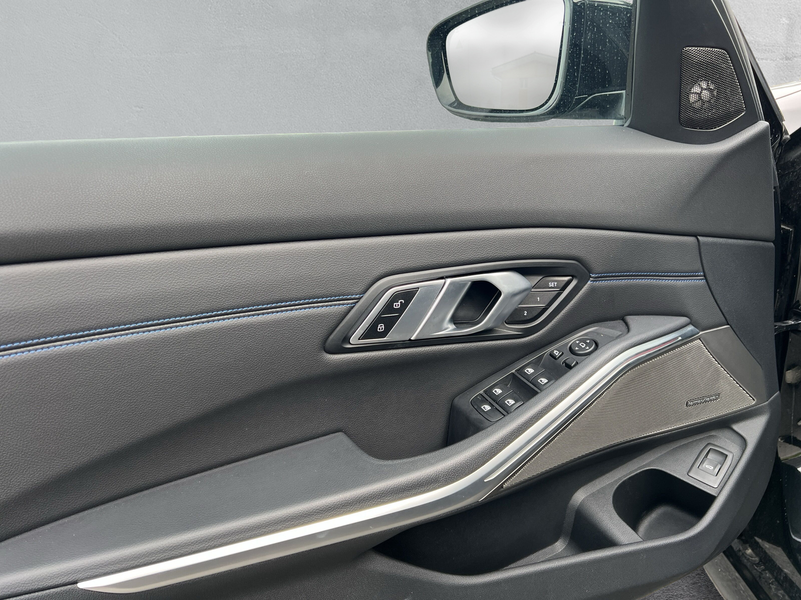 BMW M340d xDrive 48V Touring-image-16