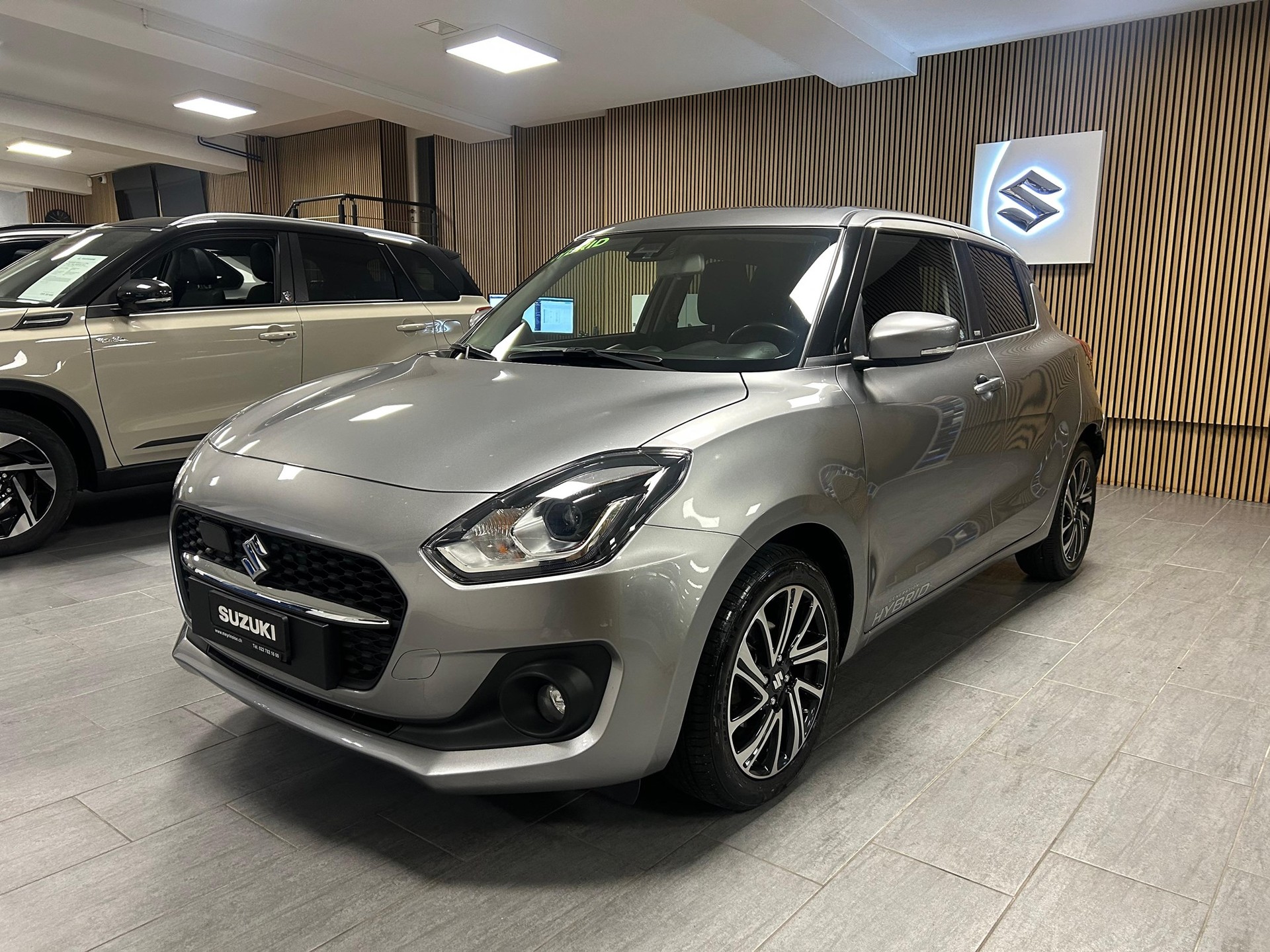 SUZUKI Swift 1.2 Generation Top Hybrid-image-3