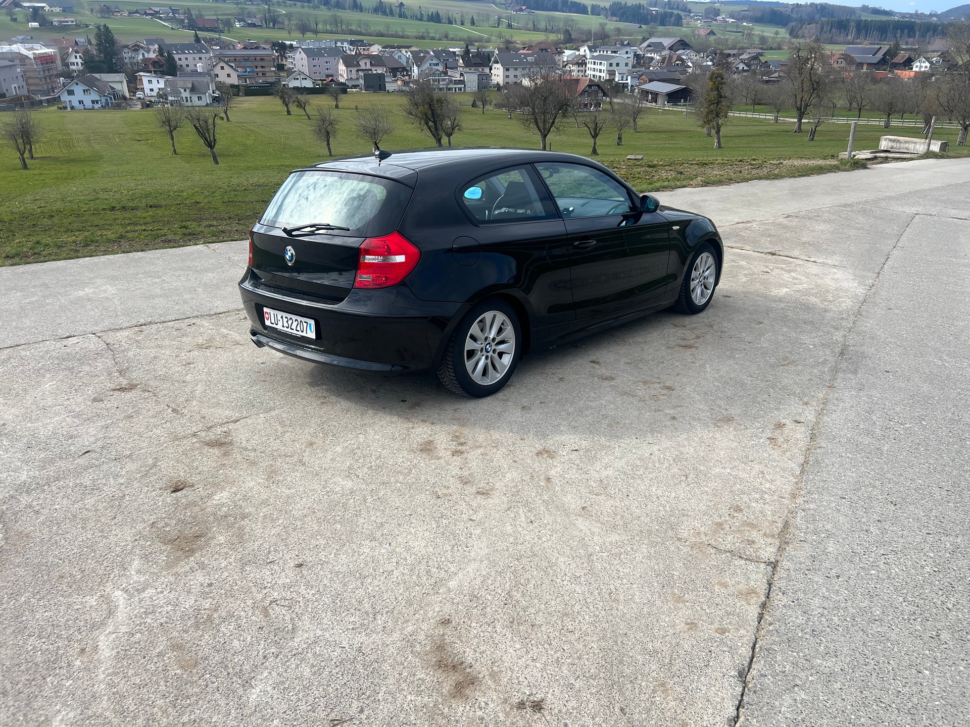 BMW 116i-image-2